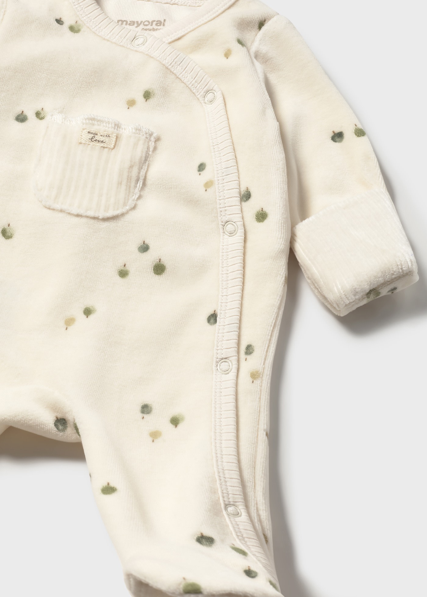 Newborn unisex romper with feet