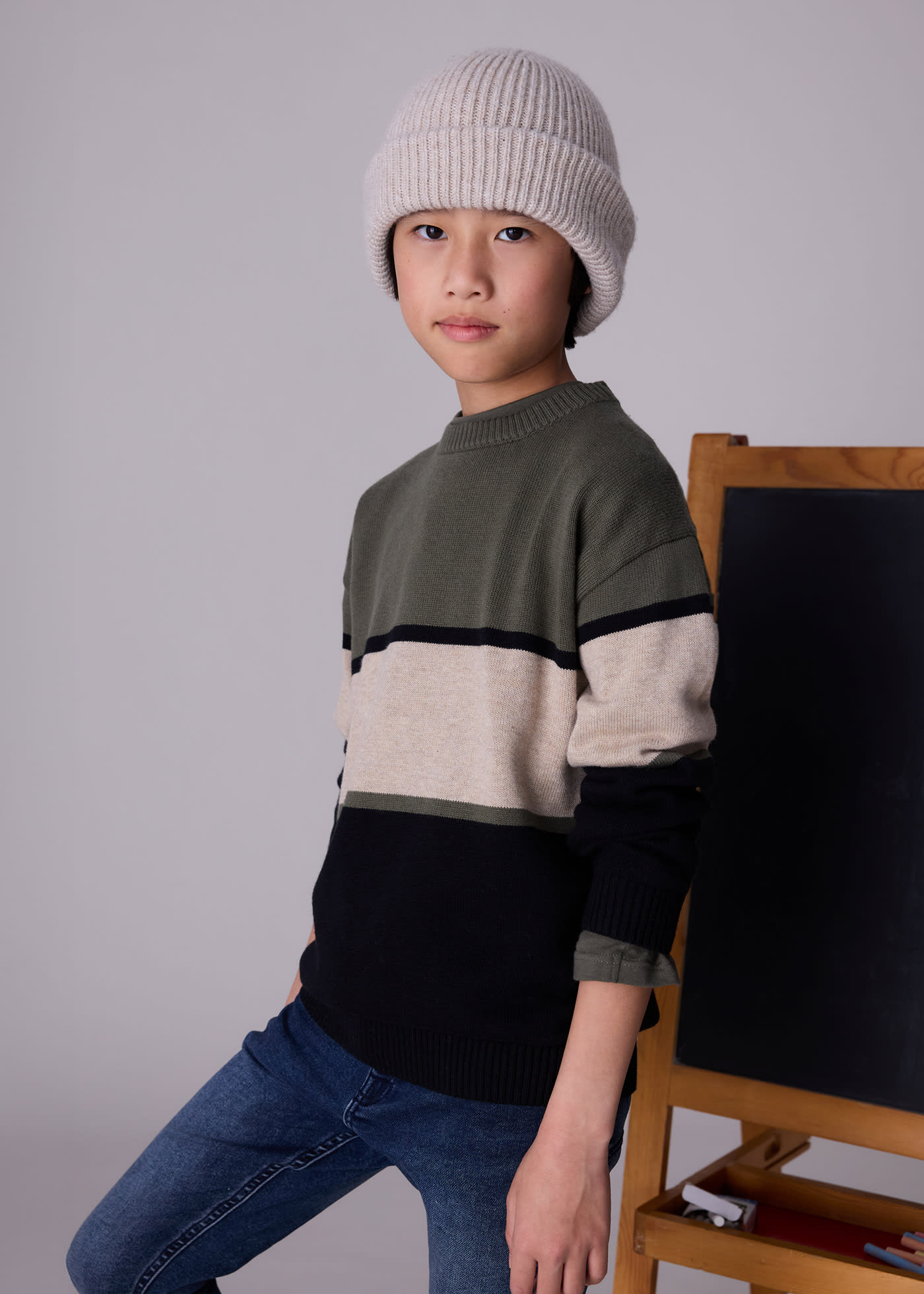 Sweter pasy dla chłopca