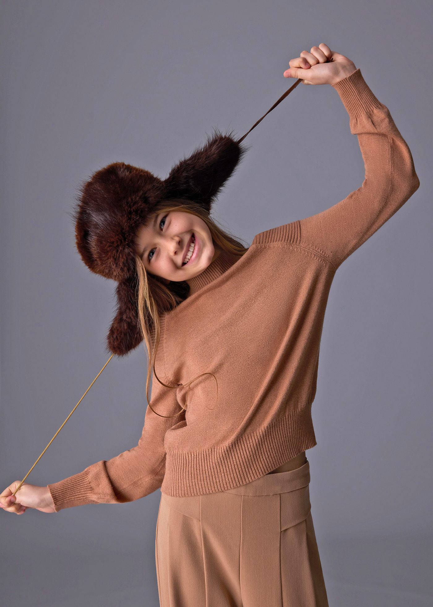 Girls open shoulder jumper