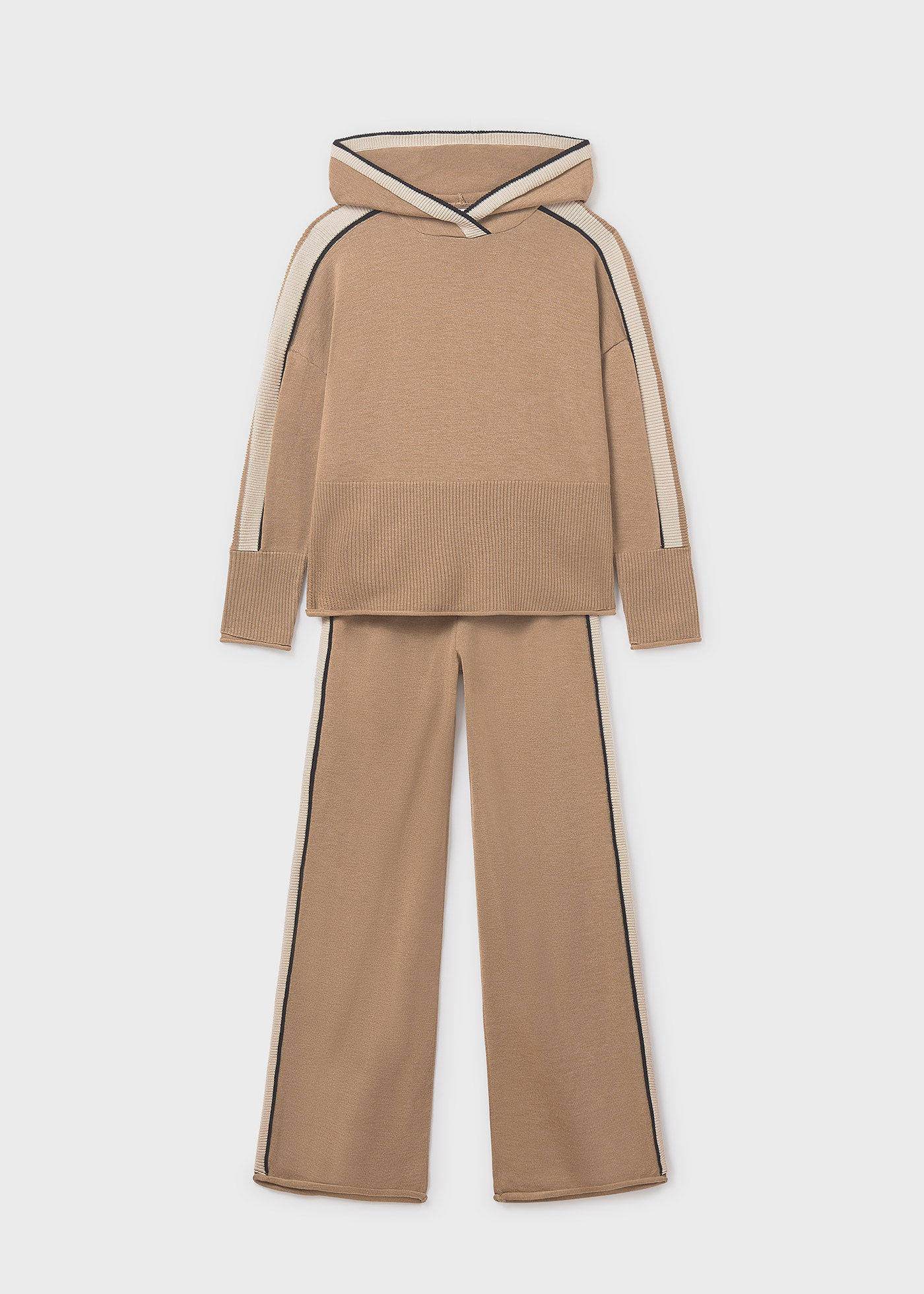 Completo pantalone e maglione cappuccio ragazza