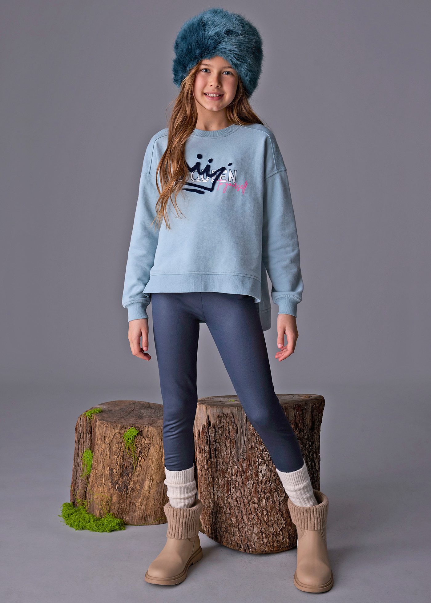 Girls legging and embossed jumper set