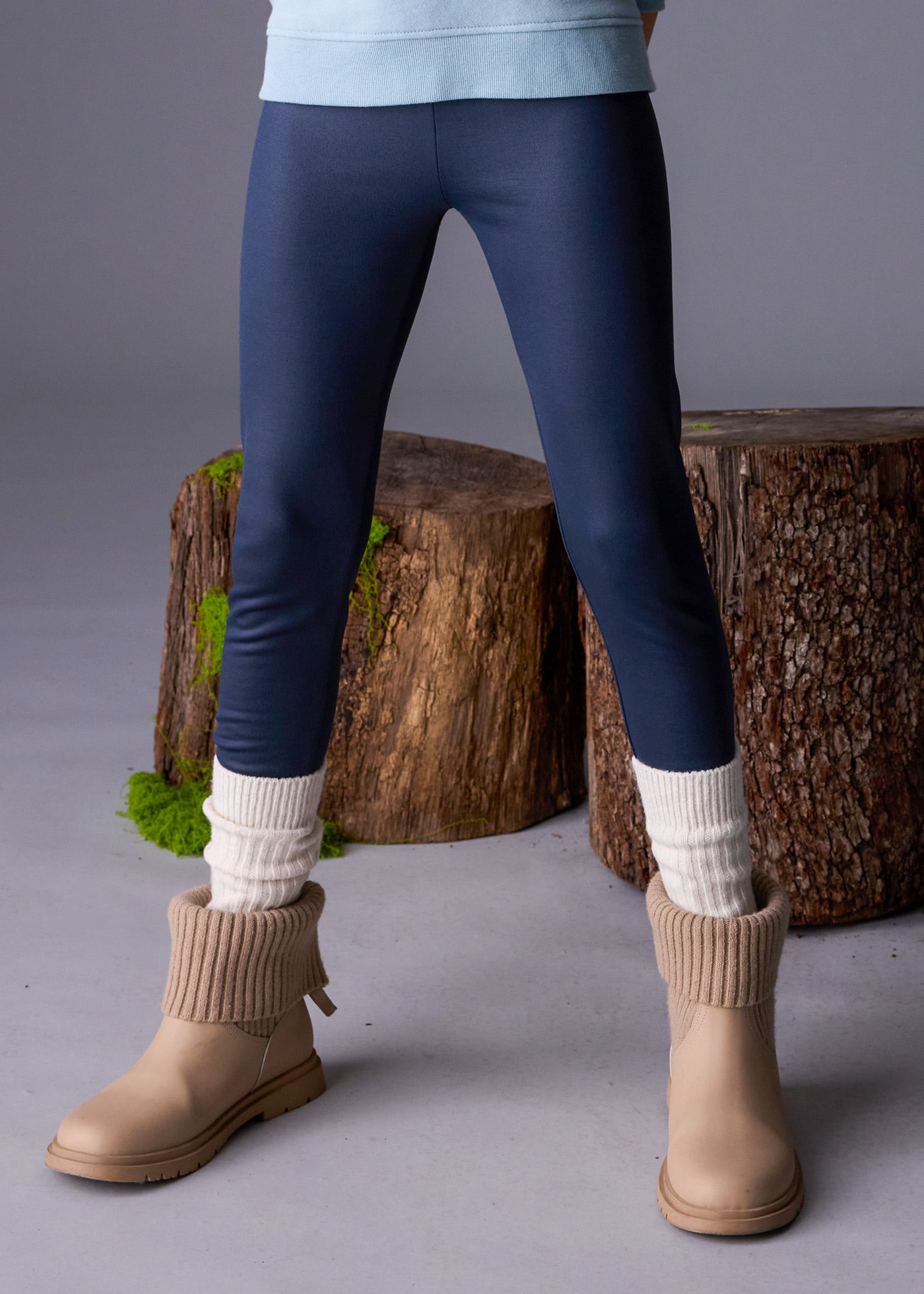 Girls legging and embossed jumper set