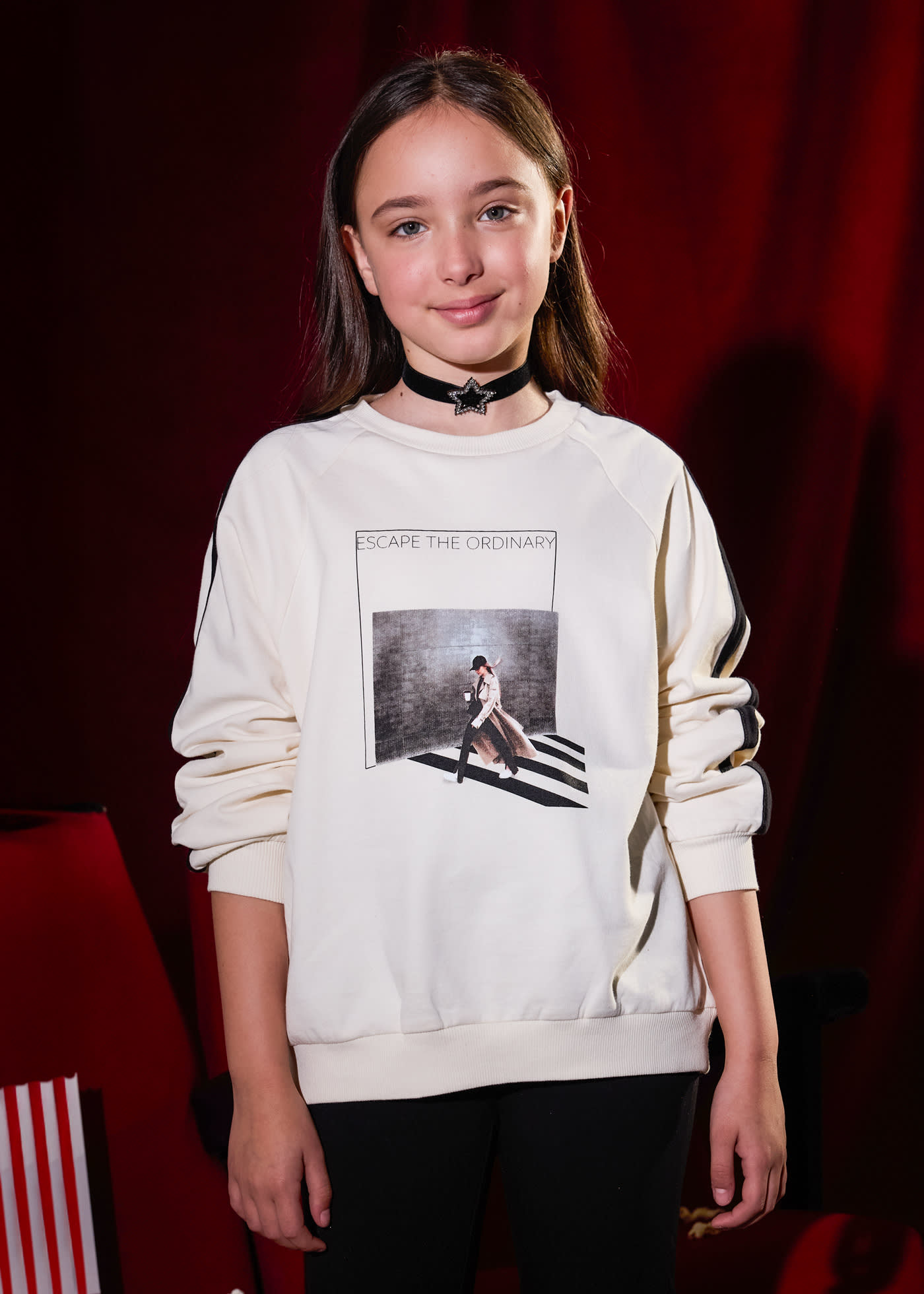 Комплект клин тип чарлстон и суичър за момиче Комплект клин тип чарлстон и суичър за момиче