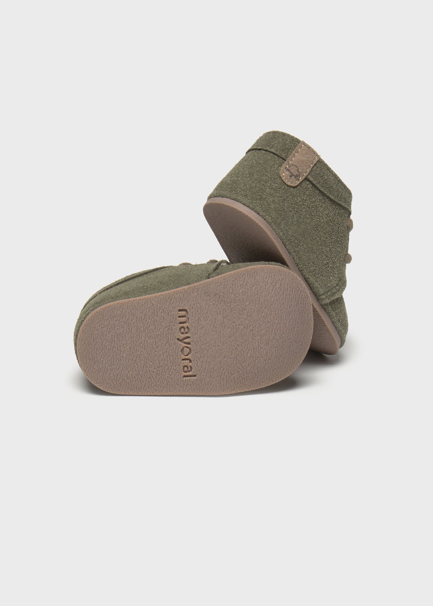 Newborn suede boot