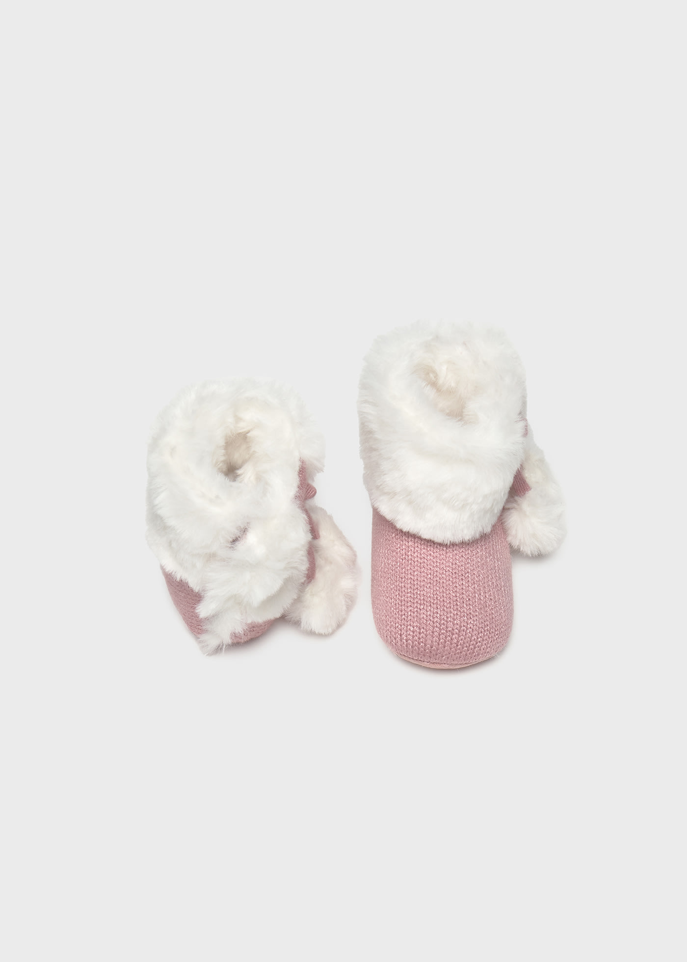 Newborn girl knitted boots