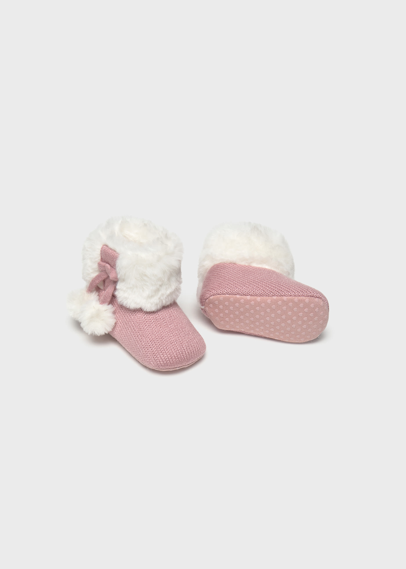 Newborn girl knitted boots
