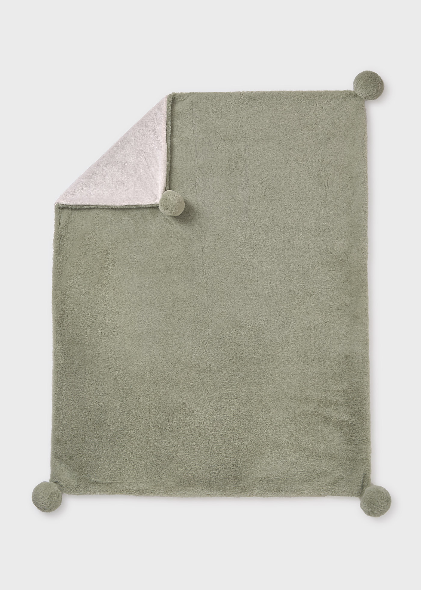 Одеяло с косъм и помпони за бебе