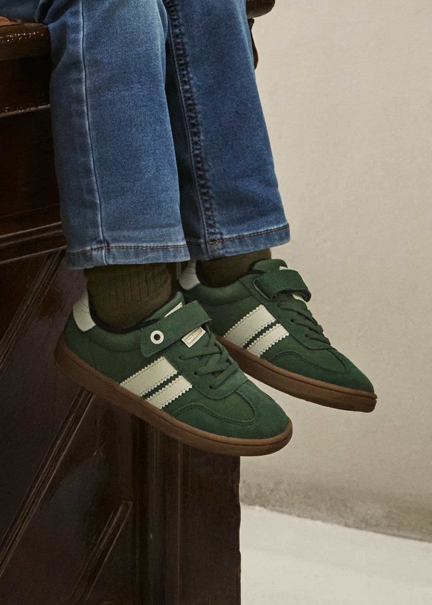 Deportiva casual niña y niño