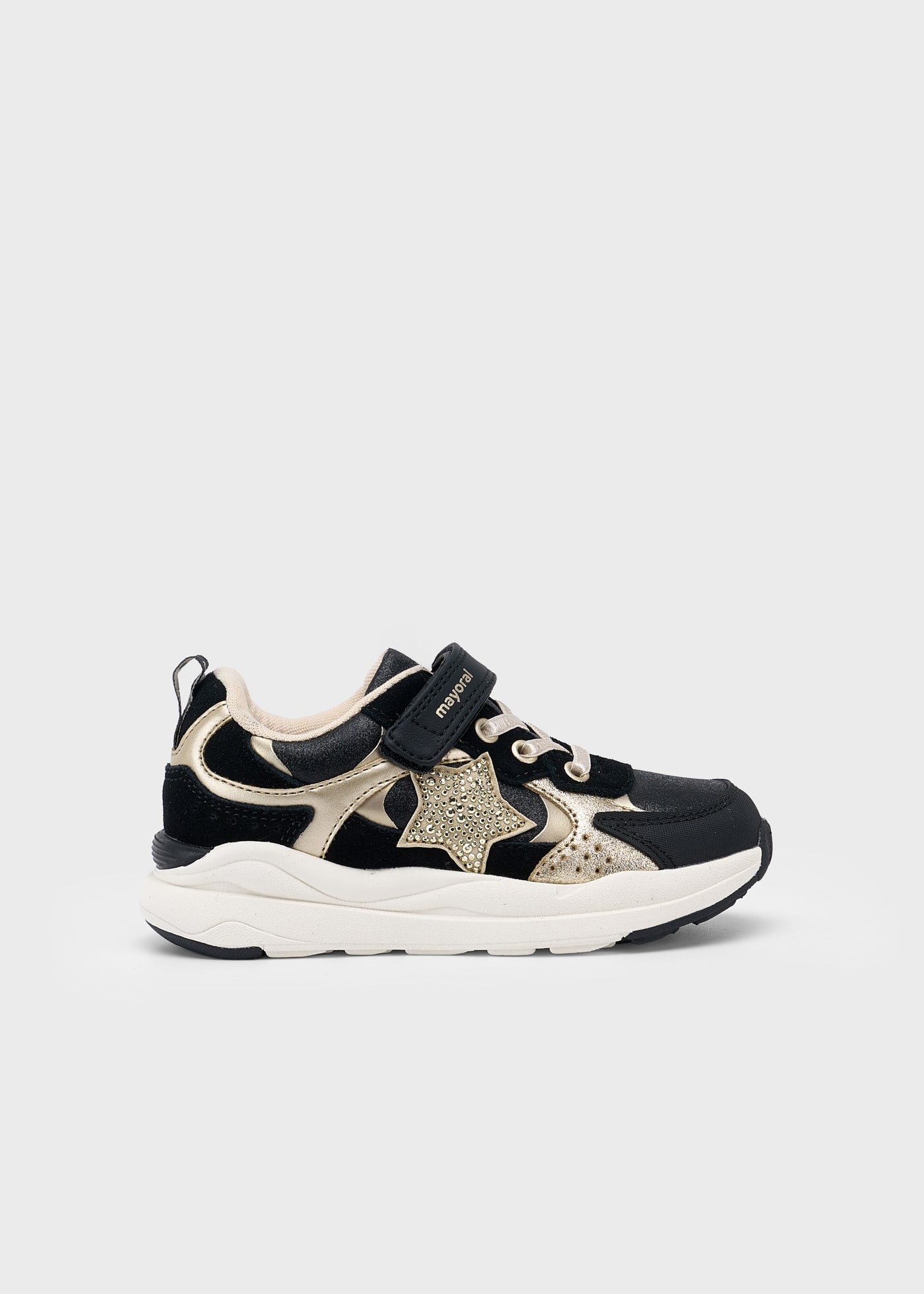 Girls thick soled trainer