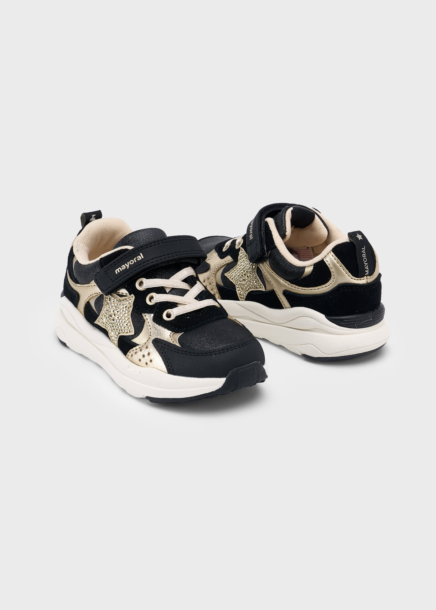 Sportschuhe breite Sohle Mädchen