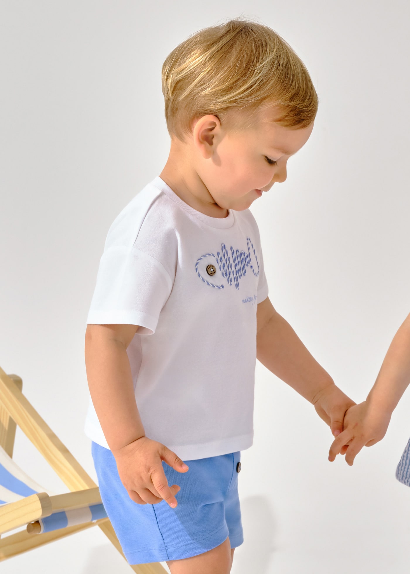 Set cu pantaloni scurt bebe si aplicatie