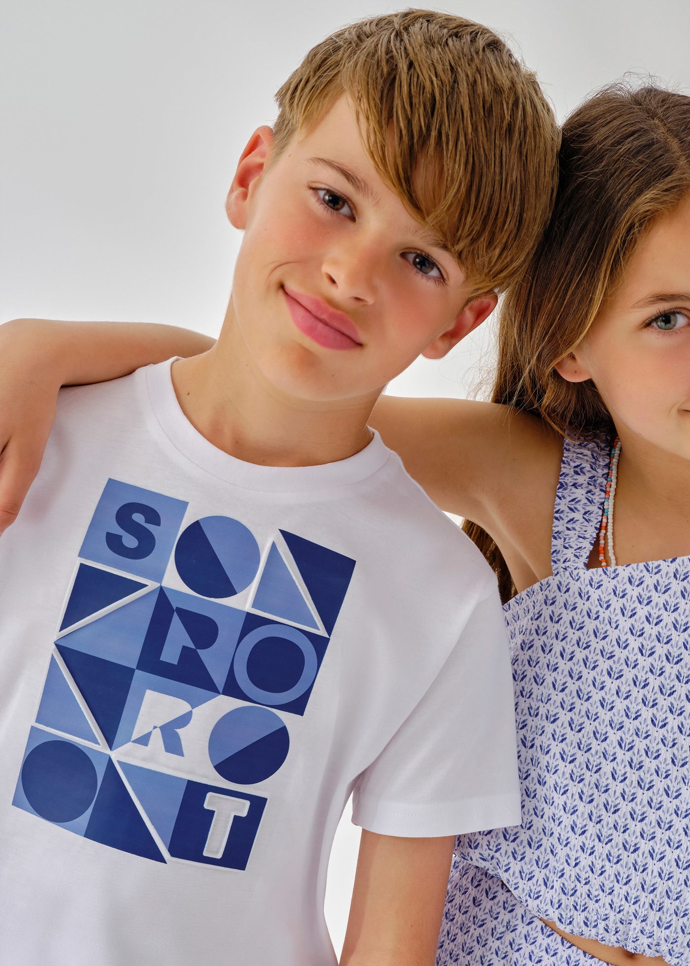 Camiseta embossed chico