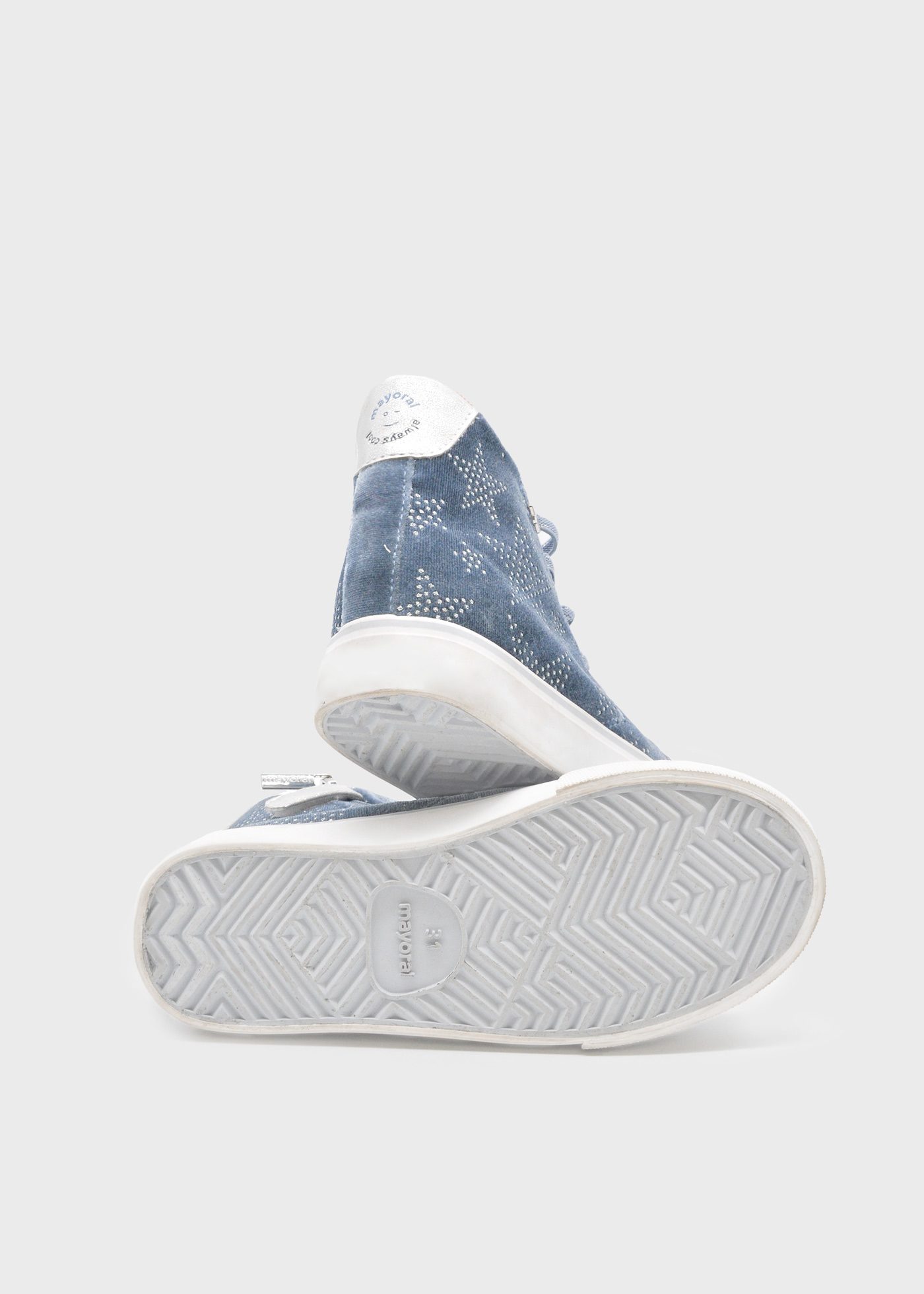 Спортни боти със звезди за момиче