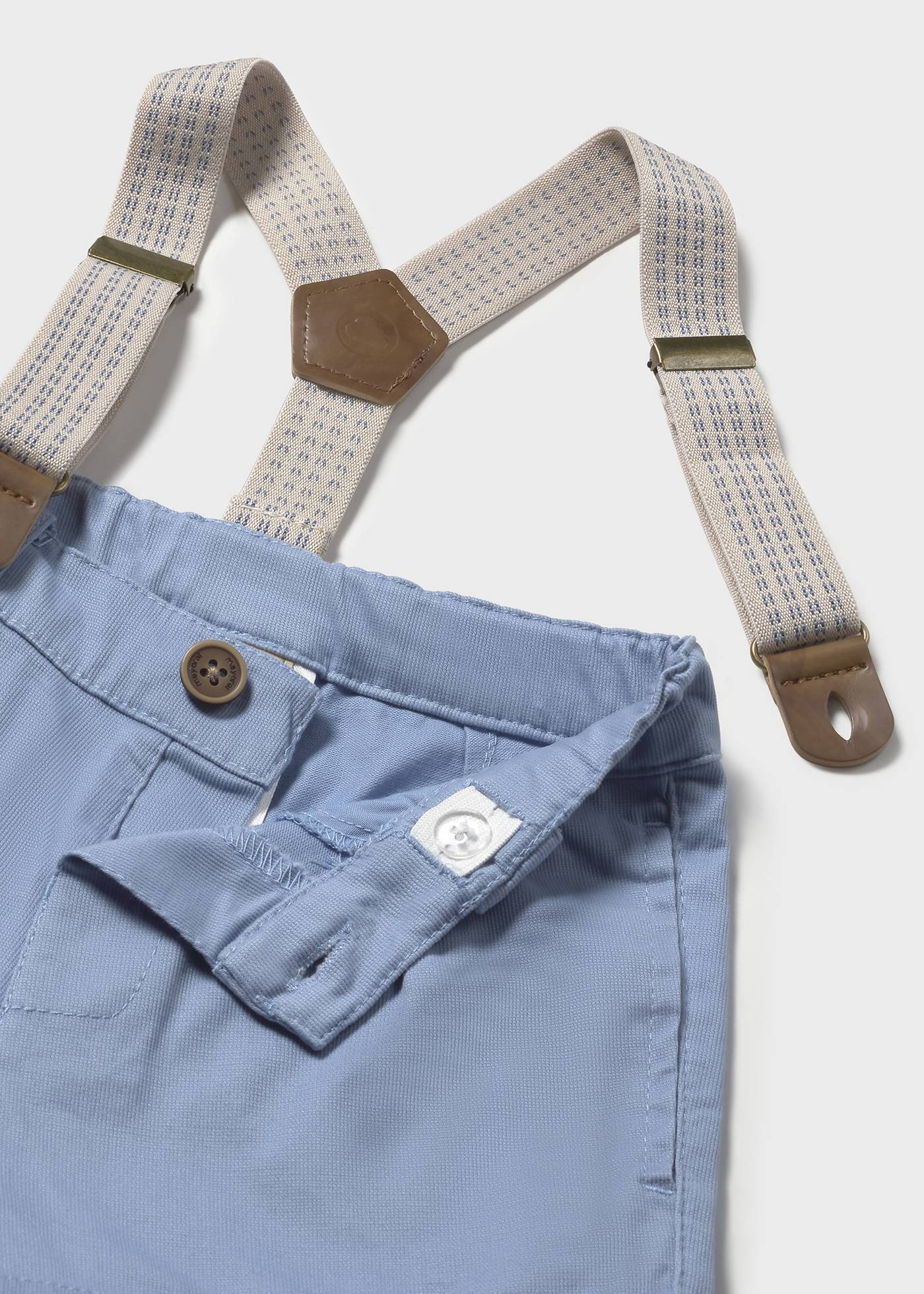 Pantaloni scurti bebe cu bretele