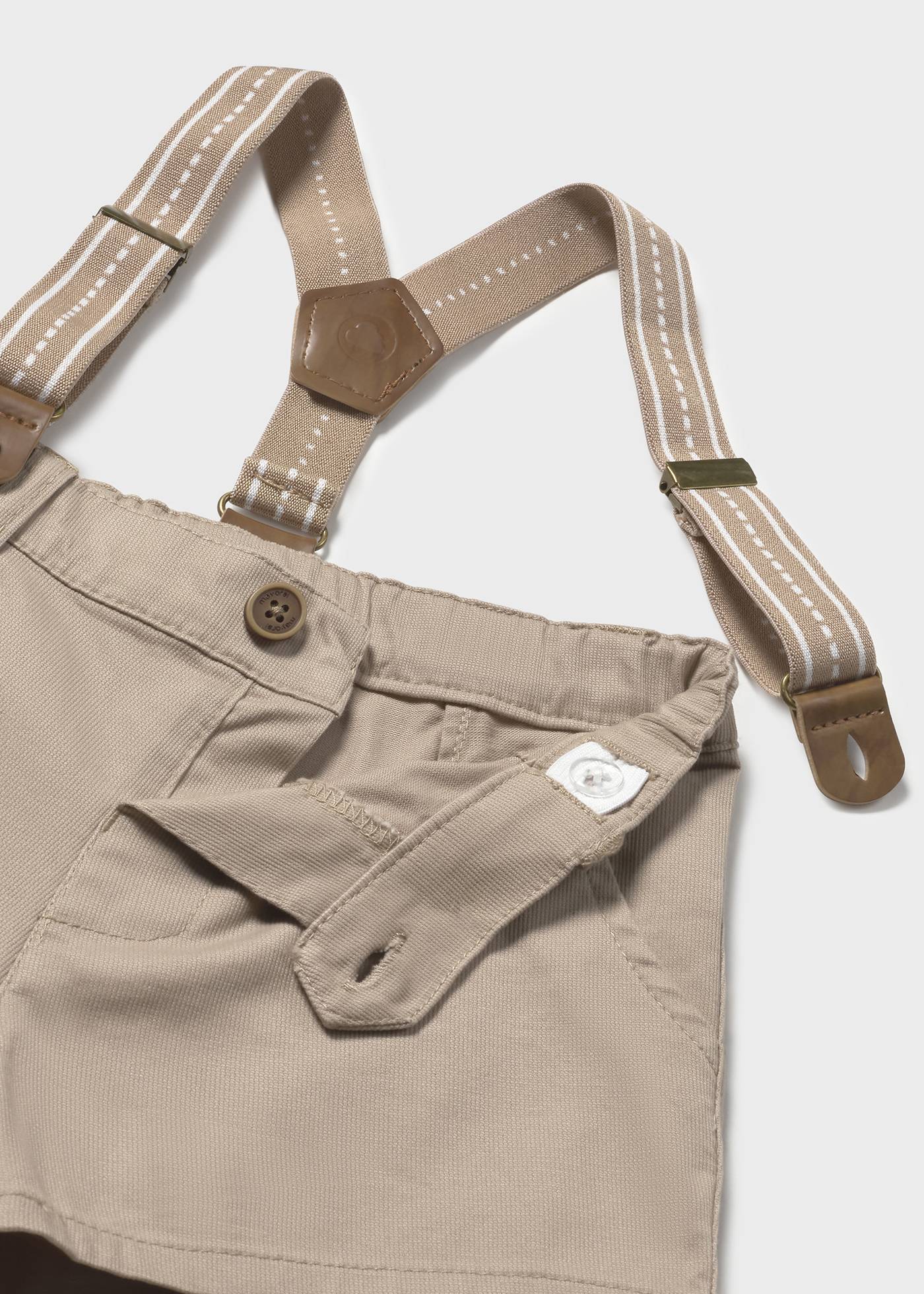 Pantaloni scurti pique bebe cu bretele