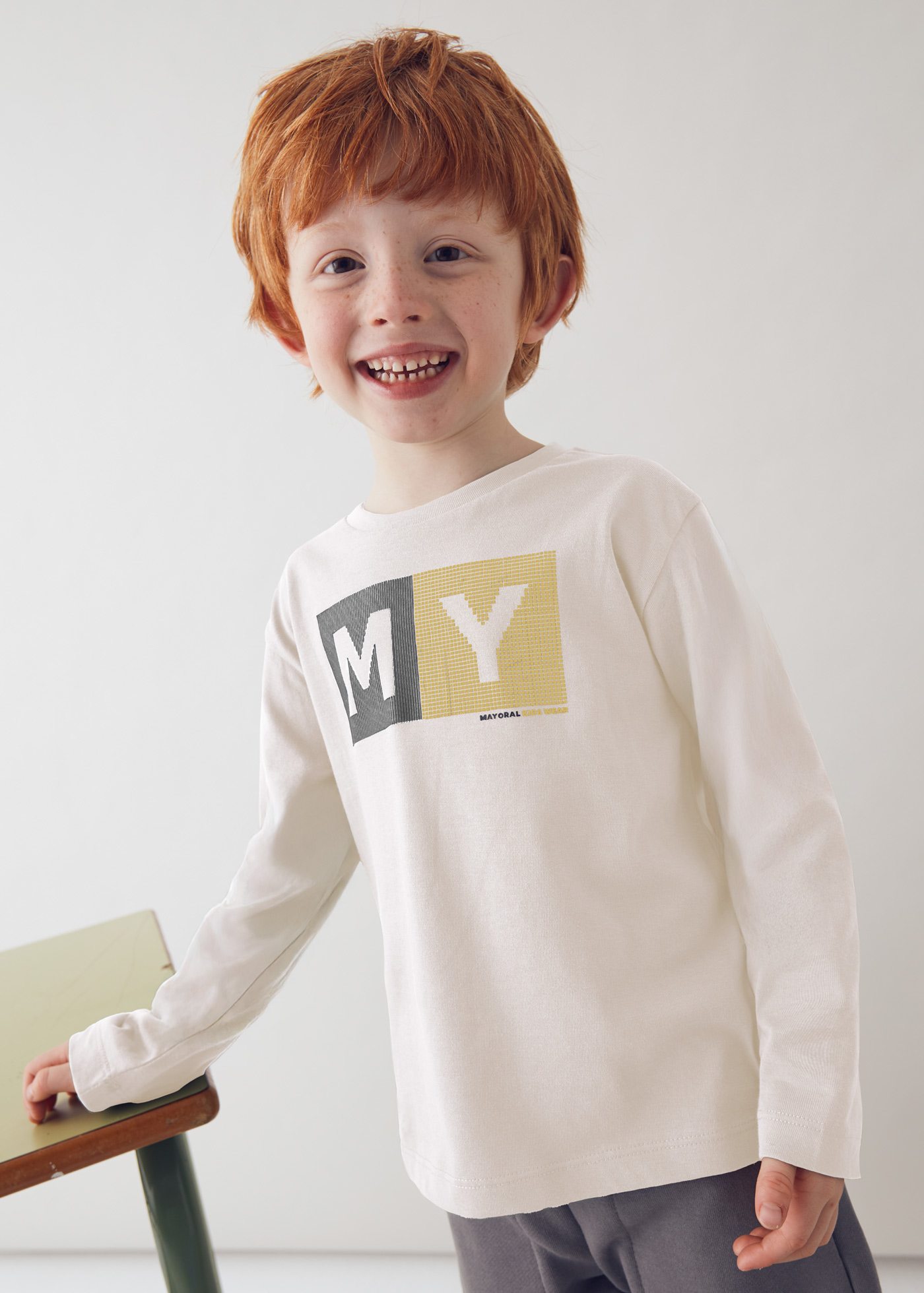 Camiseta letras básica niño