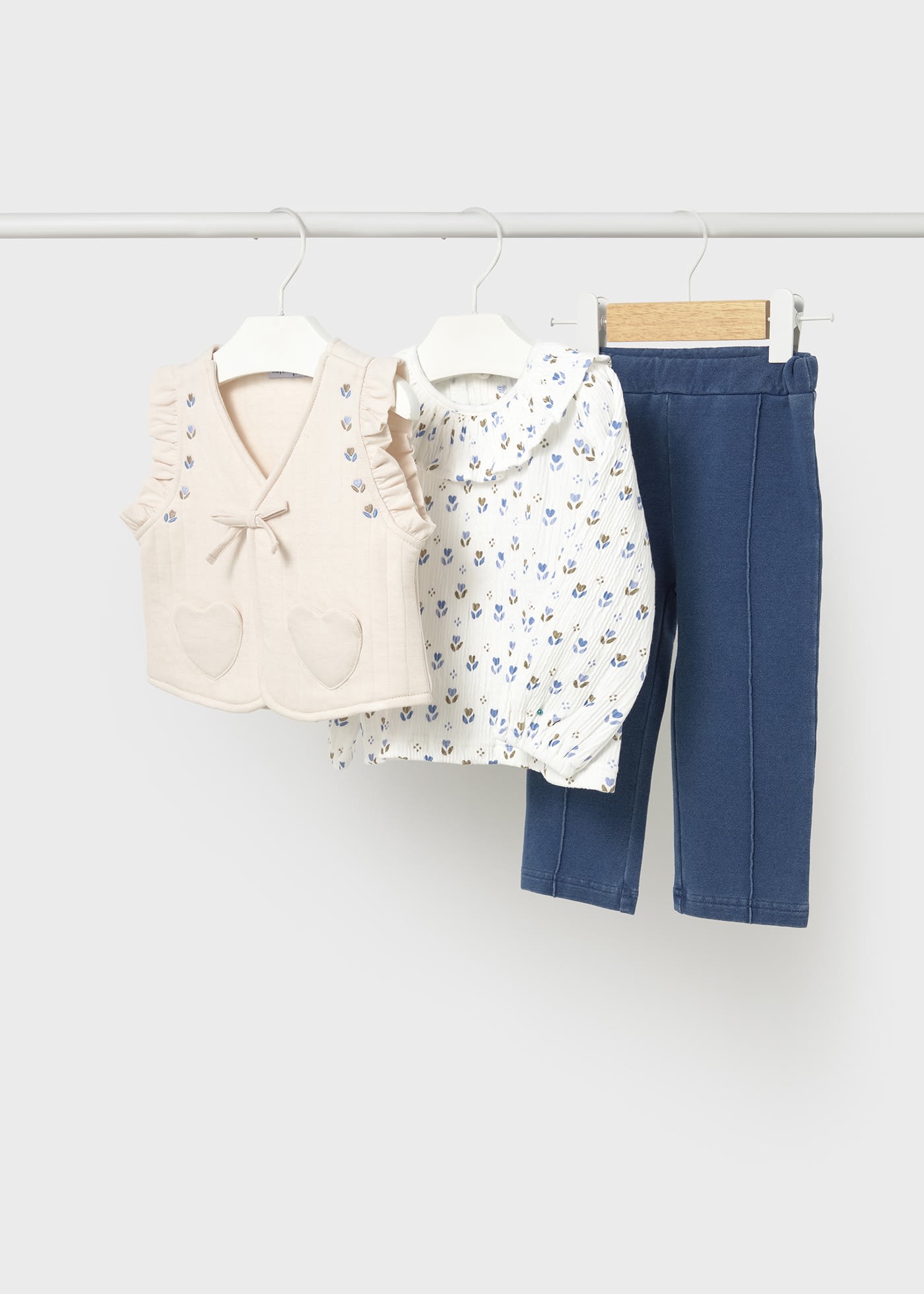 Conjunto calças colete bebé