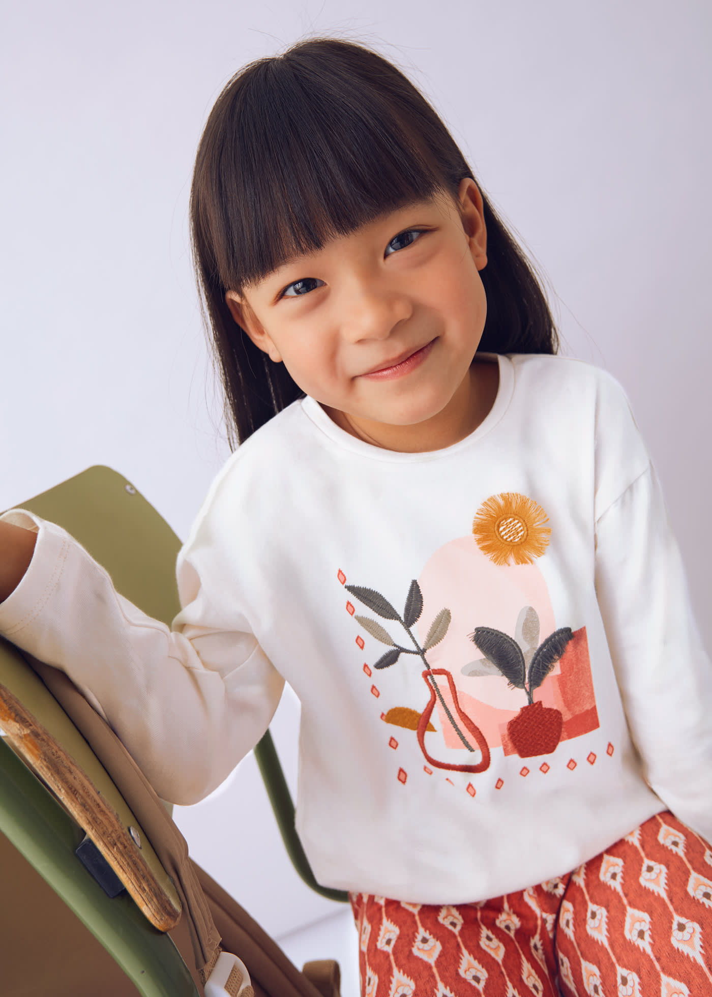 Conjunto legging estampado y camiseta niña