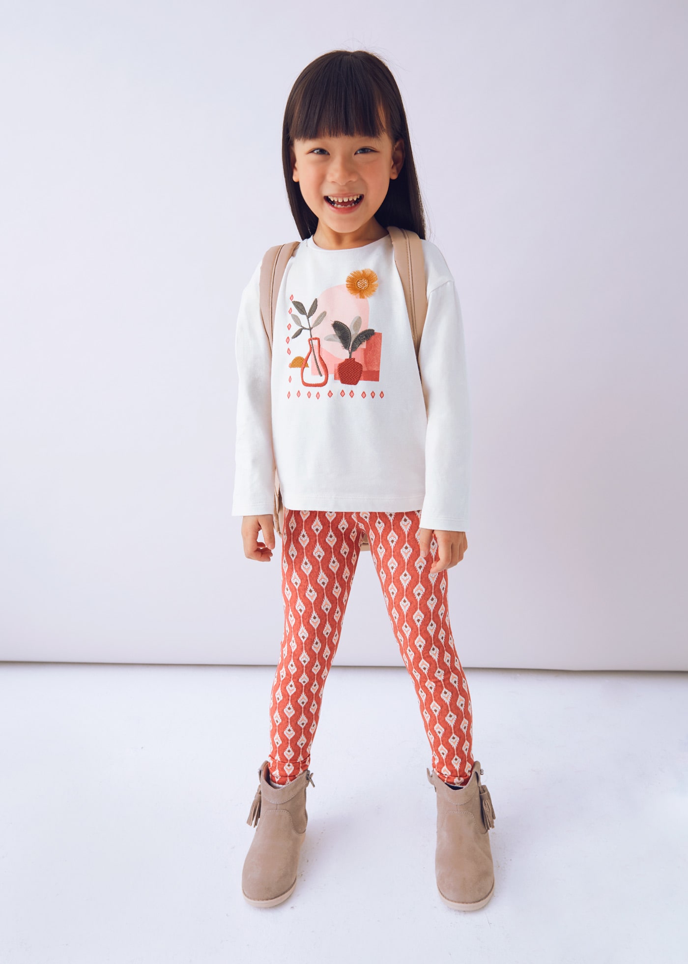 Conjunto legging estampado y camiseta niña