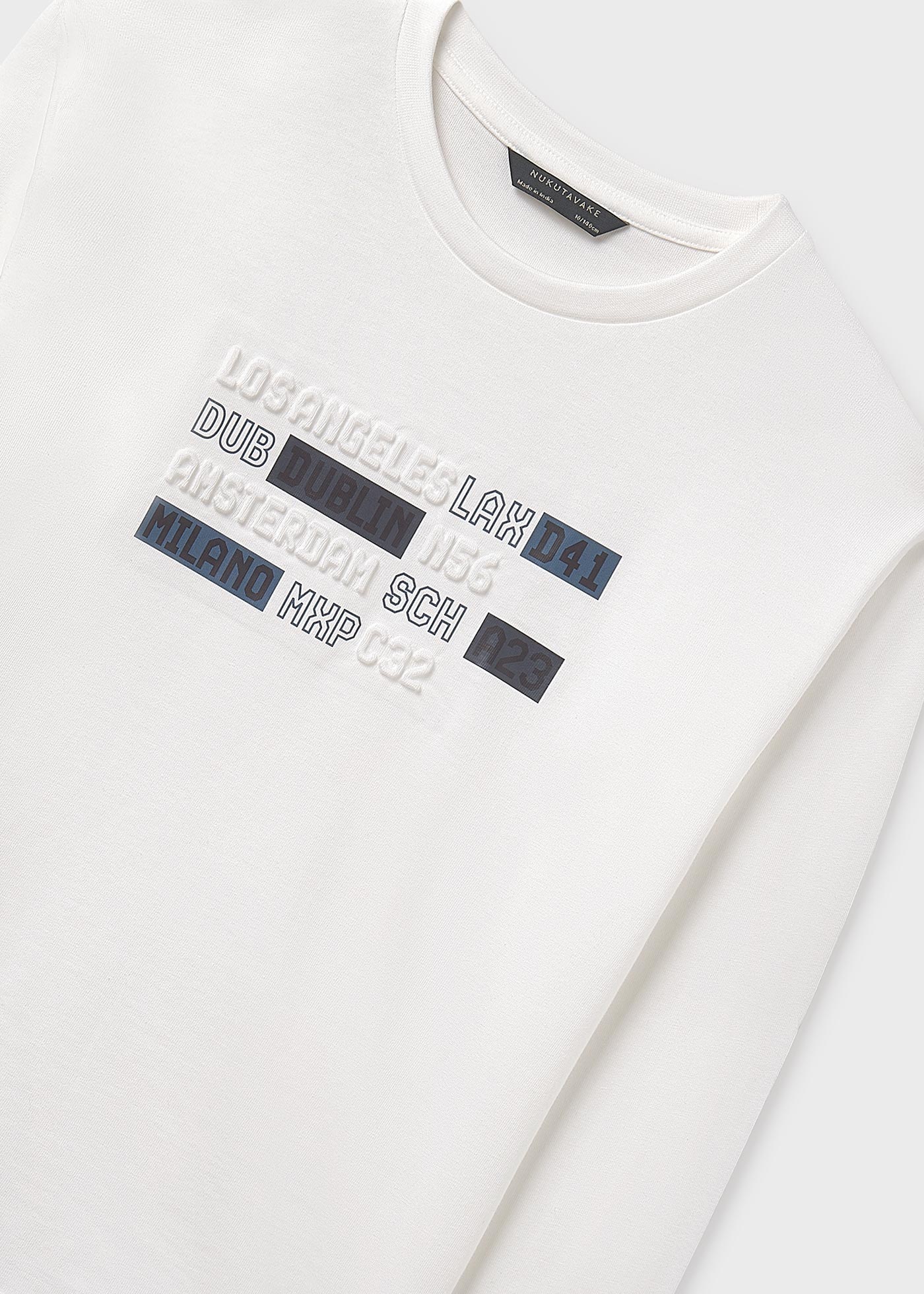 Maglietta lettere in rilievo ragazzo