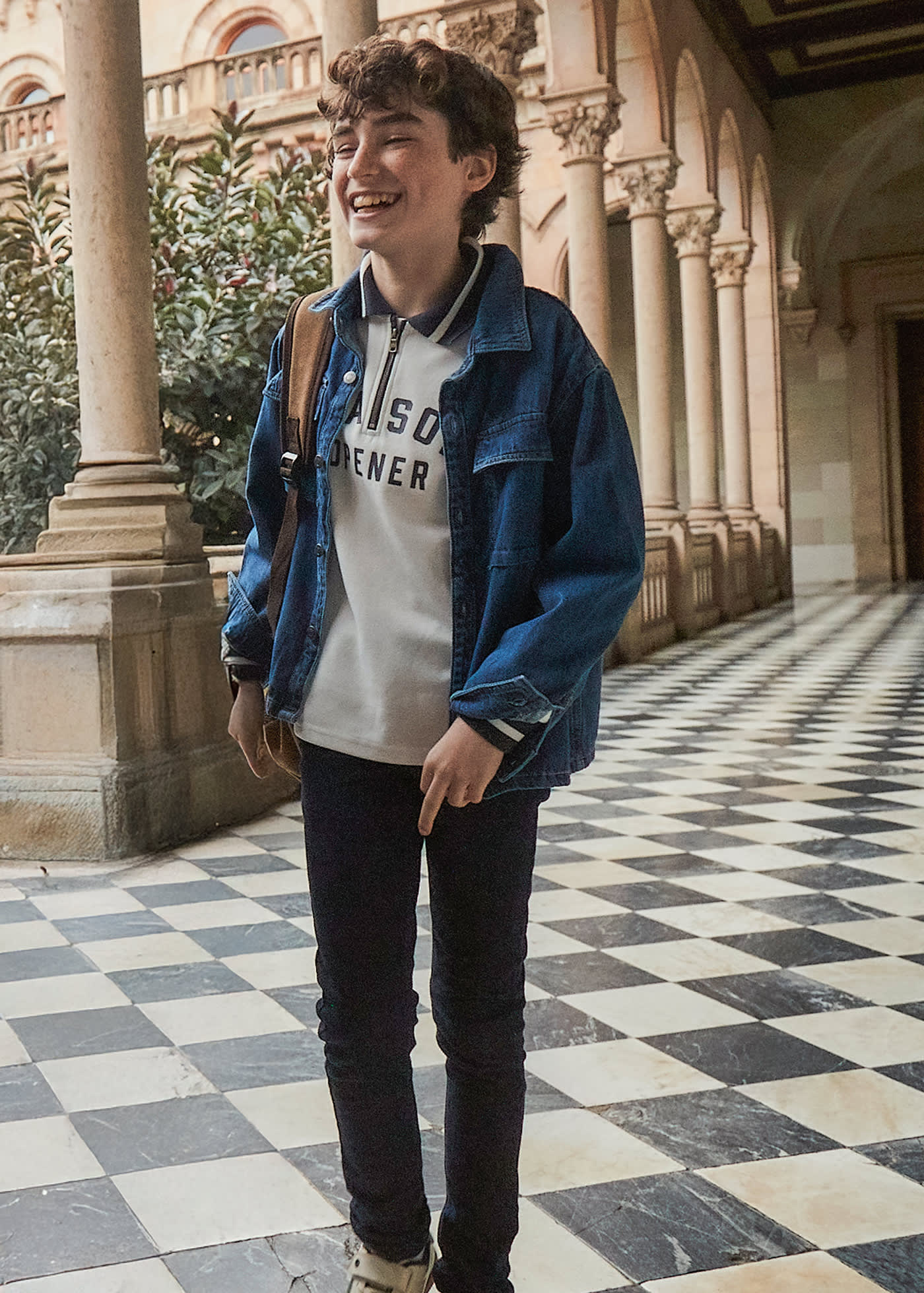 Pantalón de mezclilla básico entallado unisex
