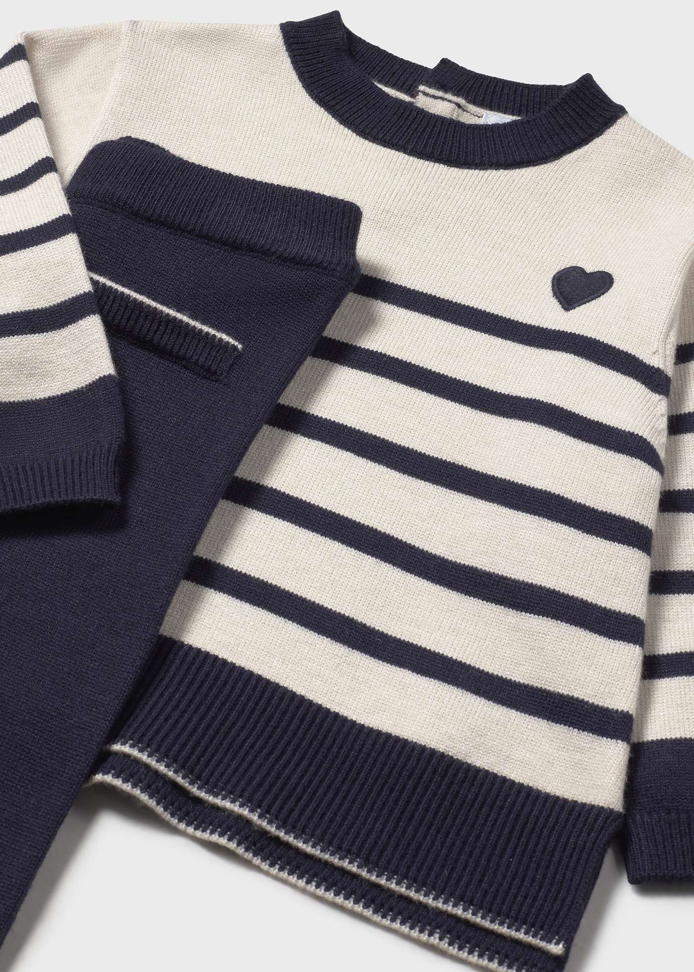 Комплект панталон и пуловер за бебе