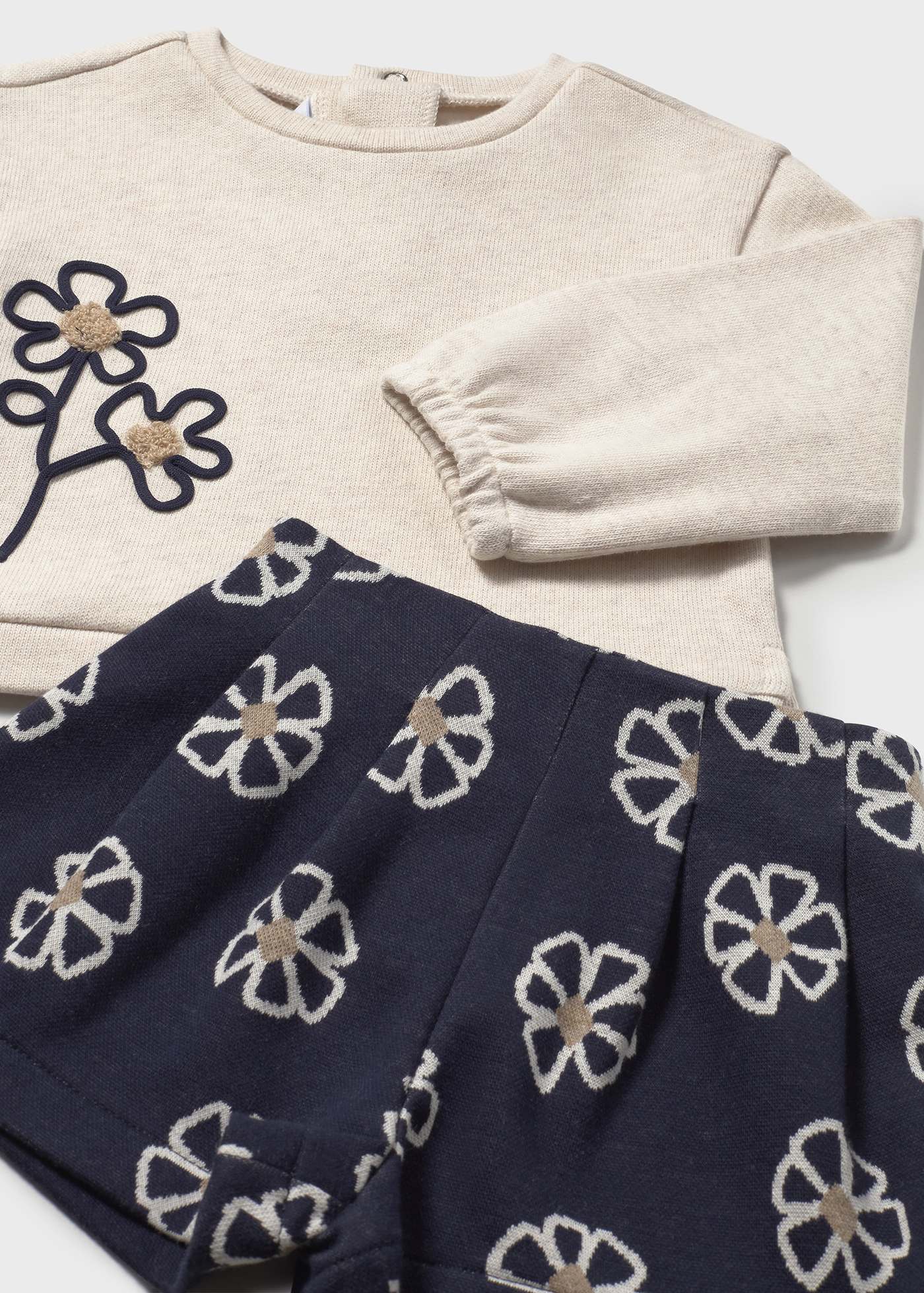 Conjunto short flores bebé