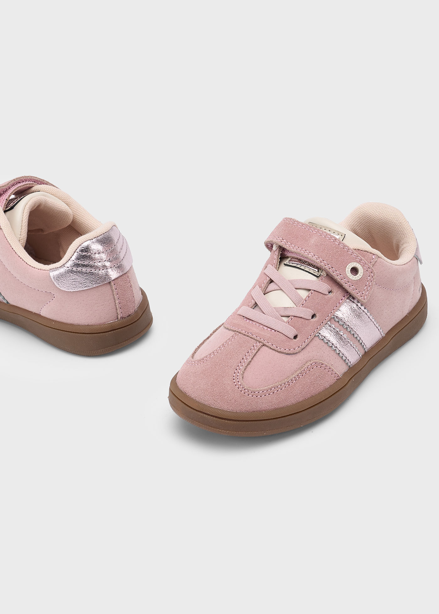Deportiva casual niña y niño