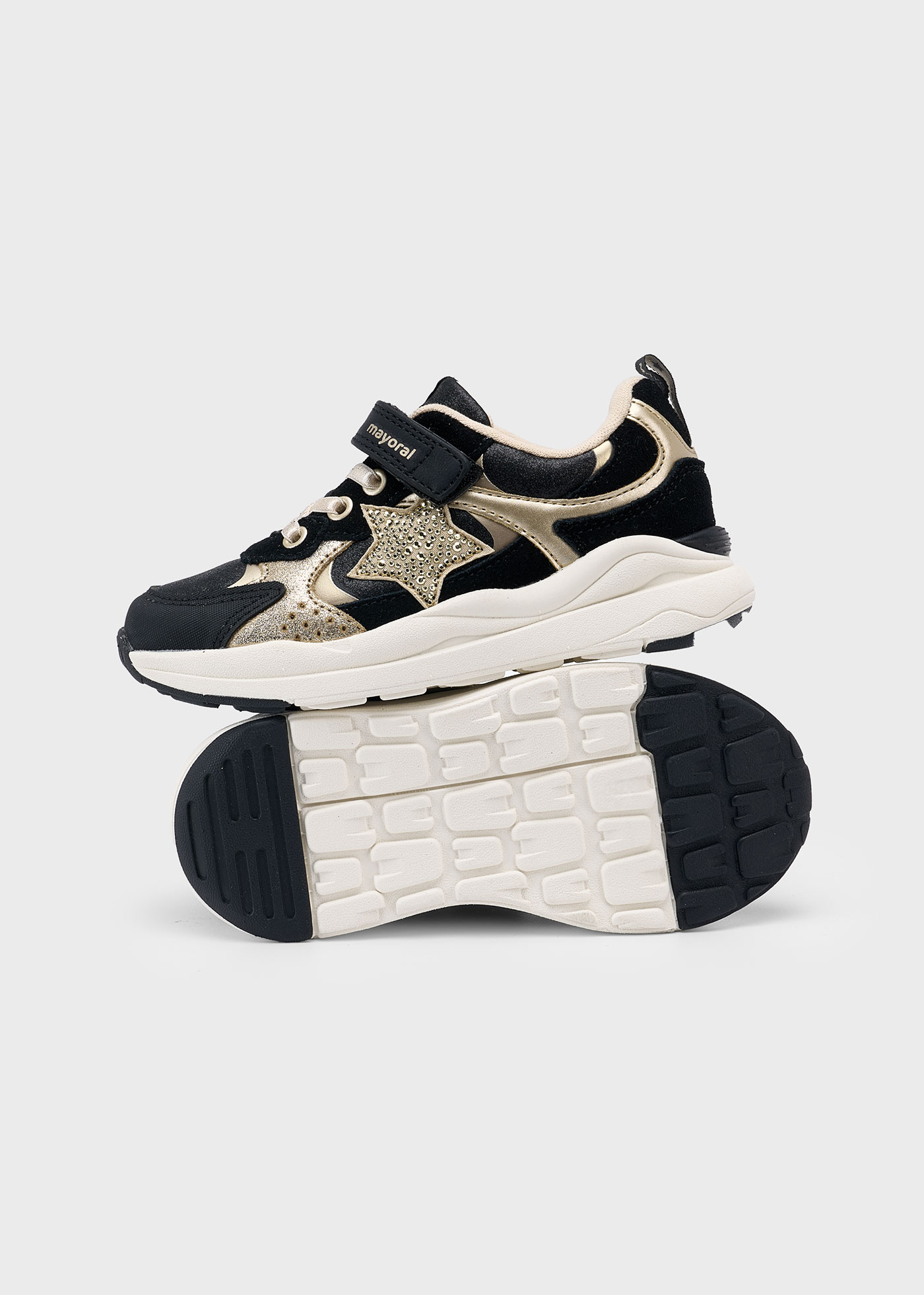 Sportschuhe breite Sohle Mädchen