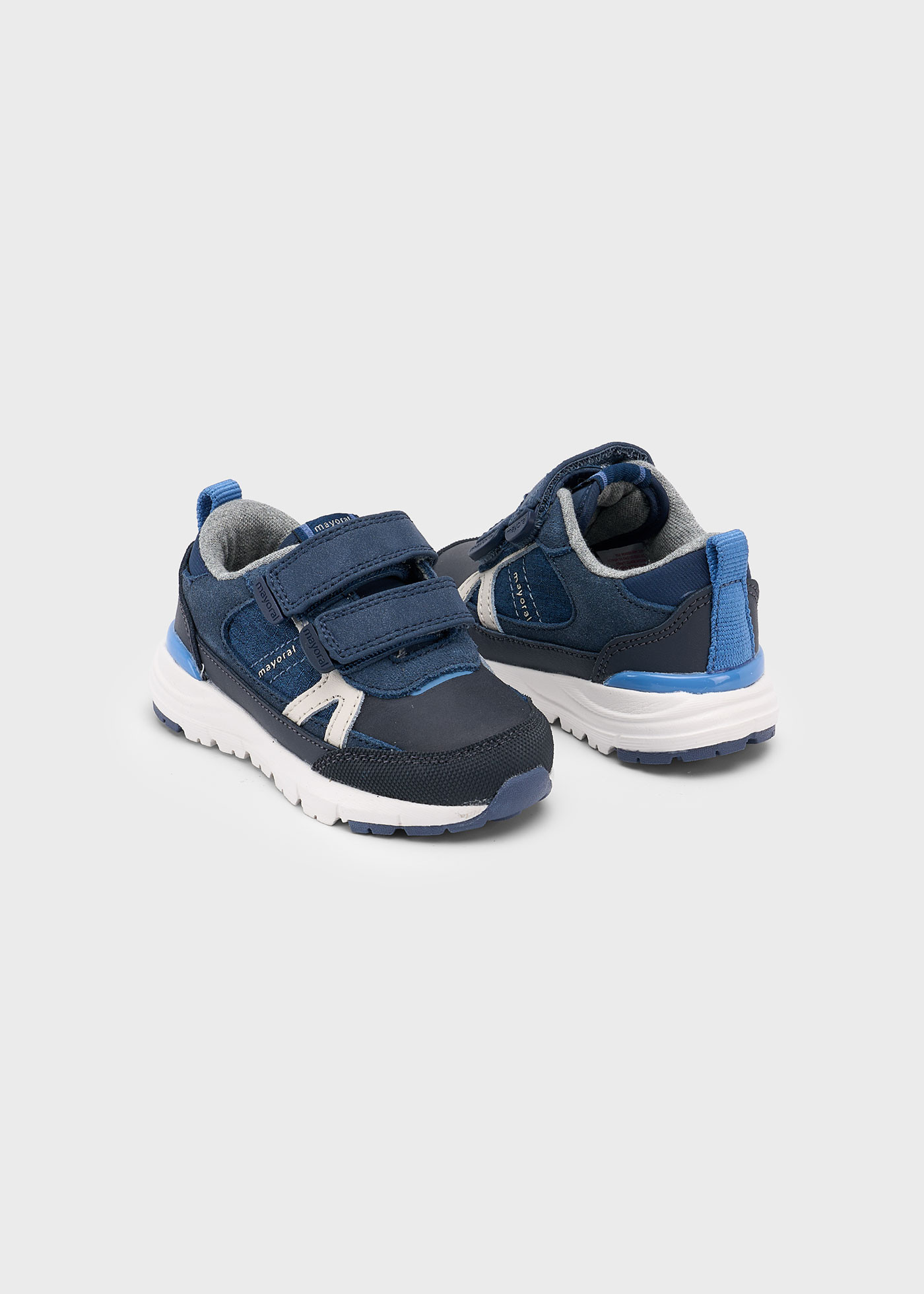 Baby trainers with toothed sole