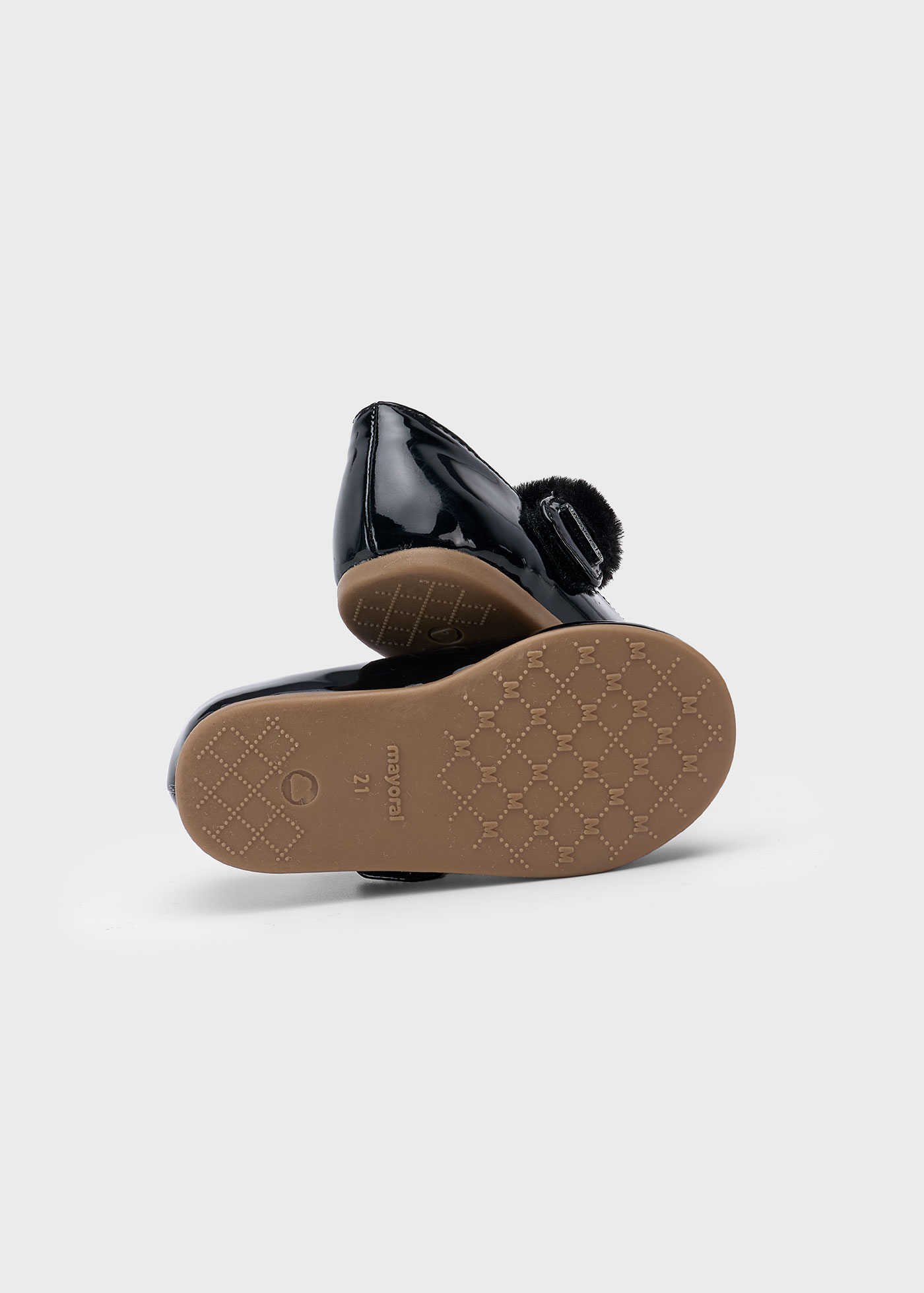 Ballerines en cuir verni bébé