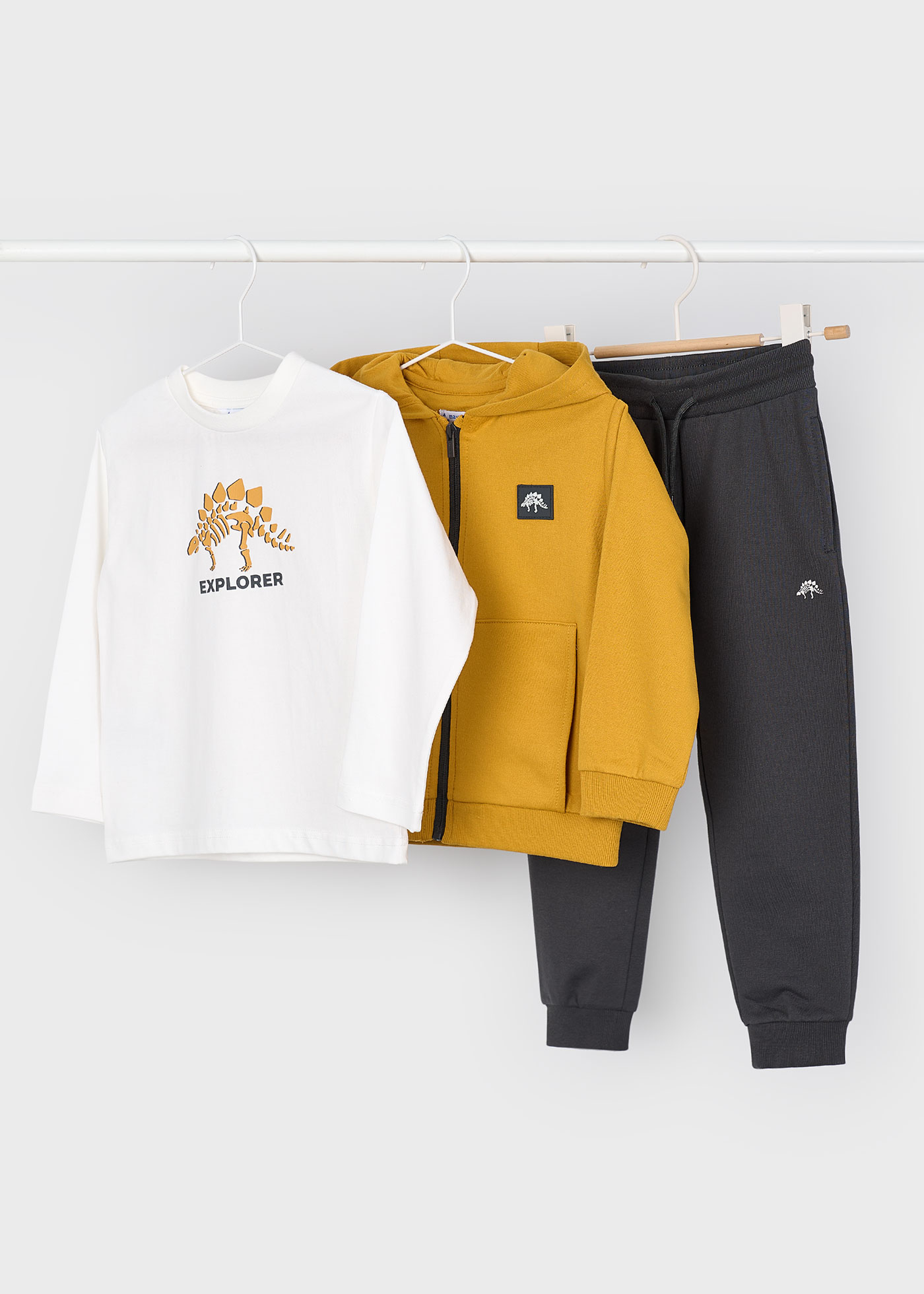 Boys tracksuit with t-shirt