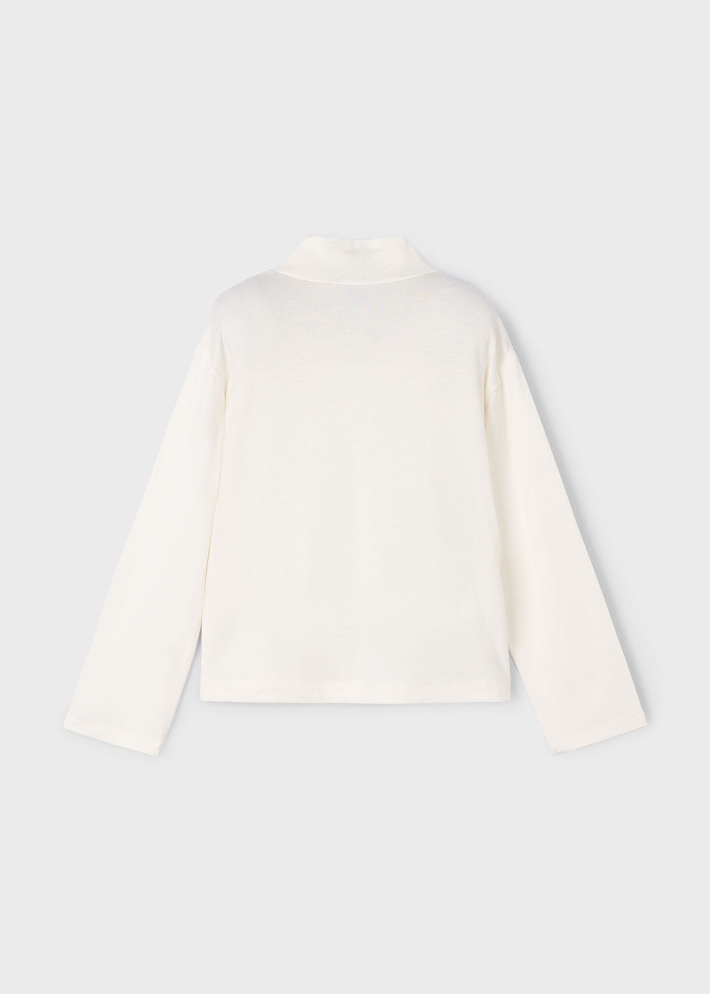 Playera cuello semi alto niña