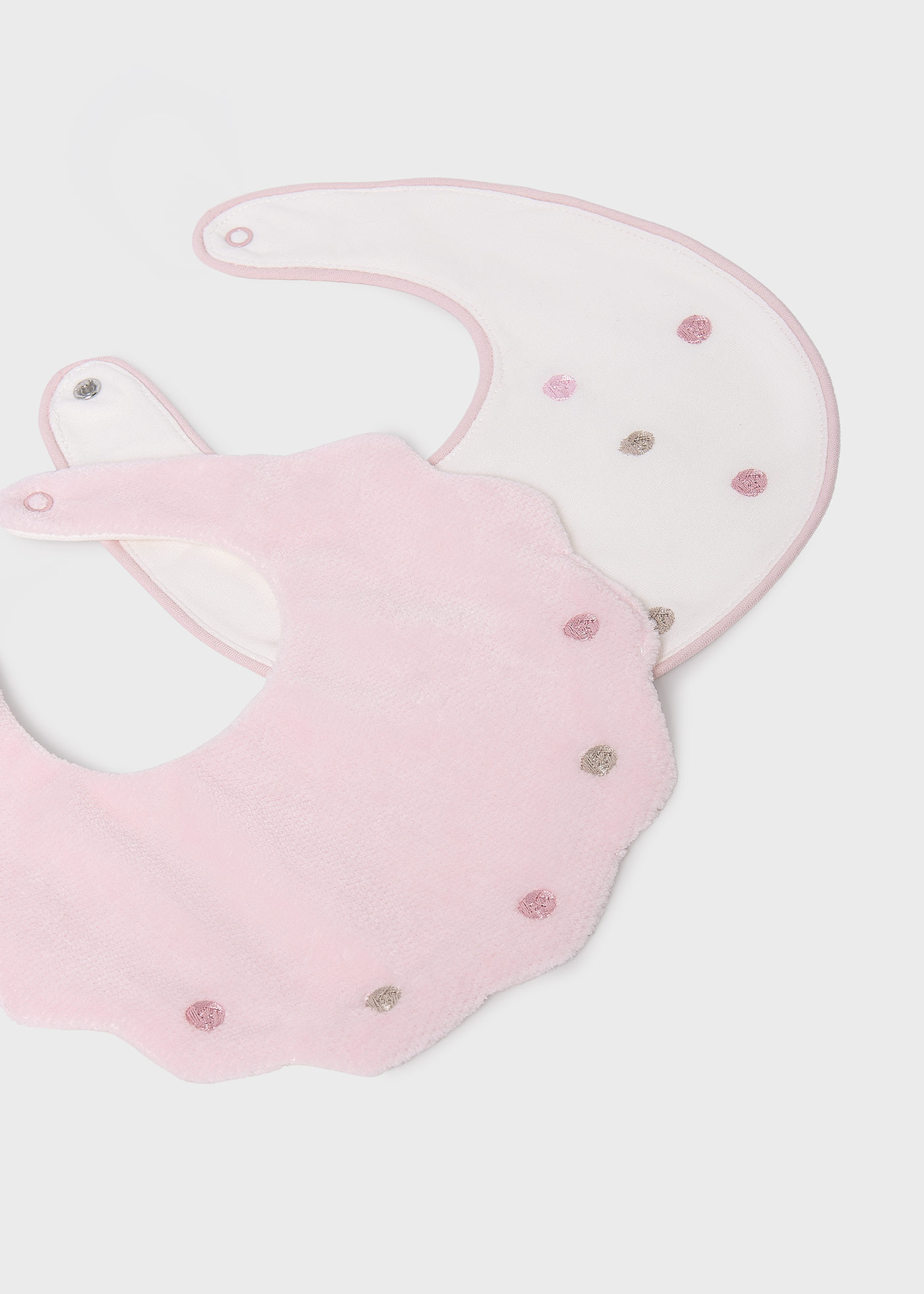 Set 2 baberos bordados impermeables bebé