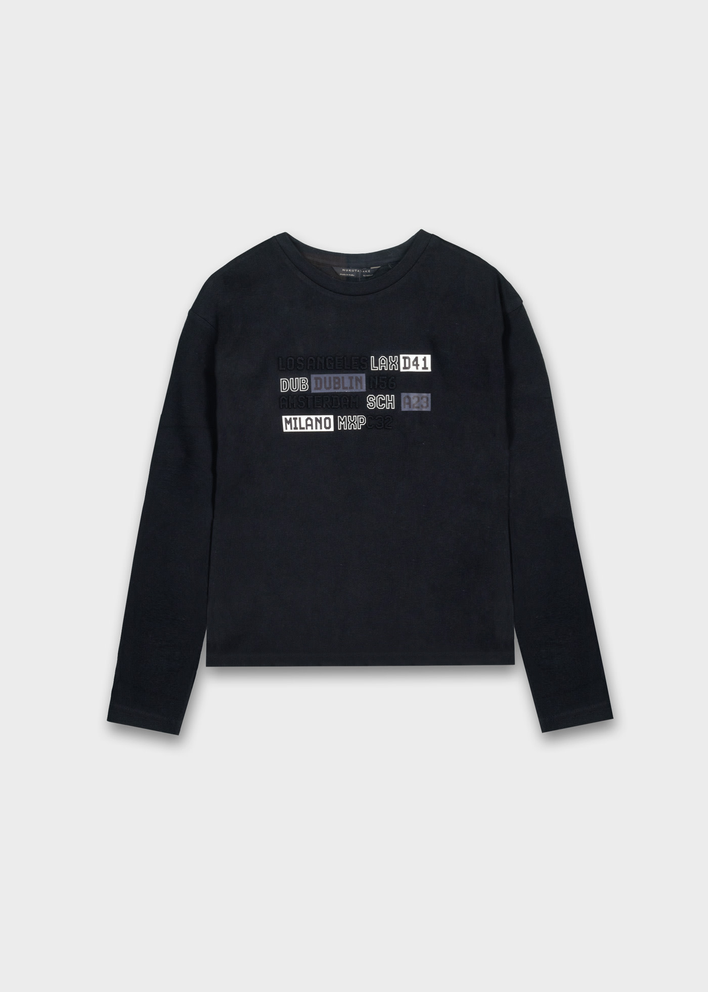 Camiseta relieve letras chico