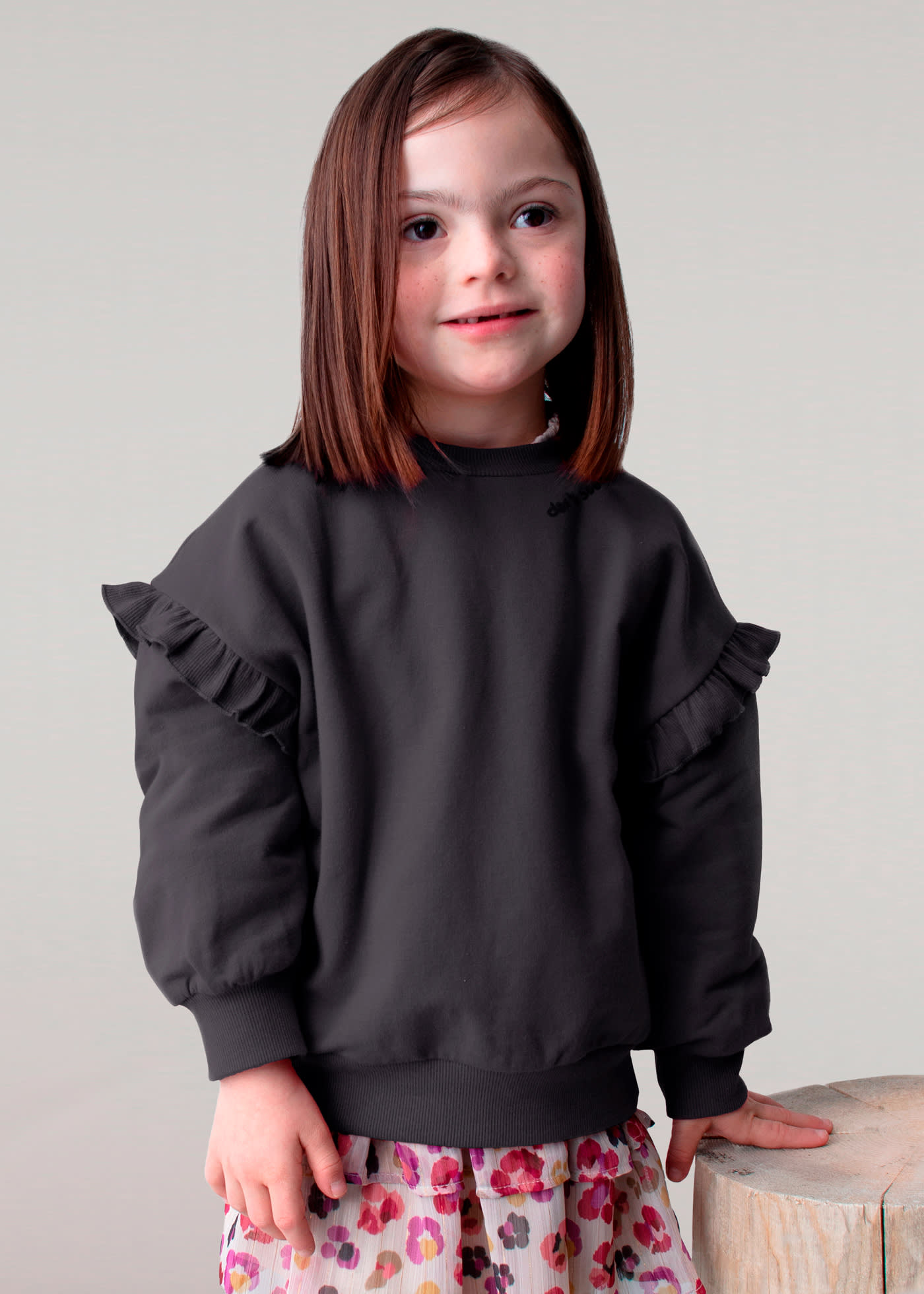 Bluza falbankami na rękawach dla dziewczynki
