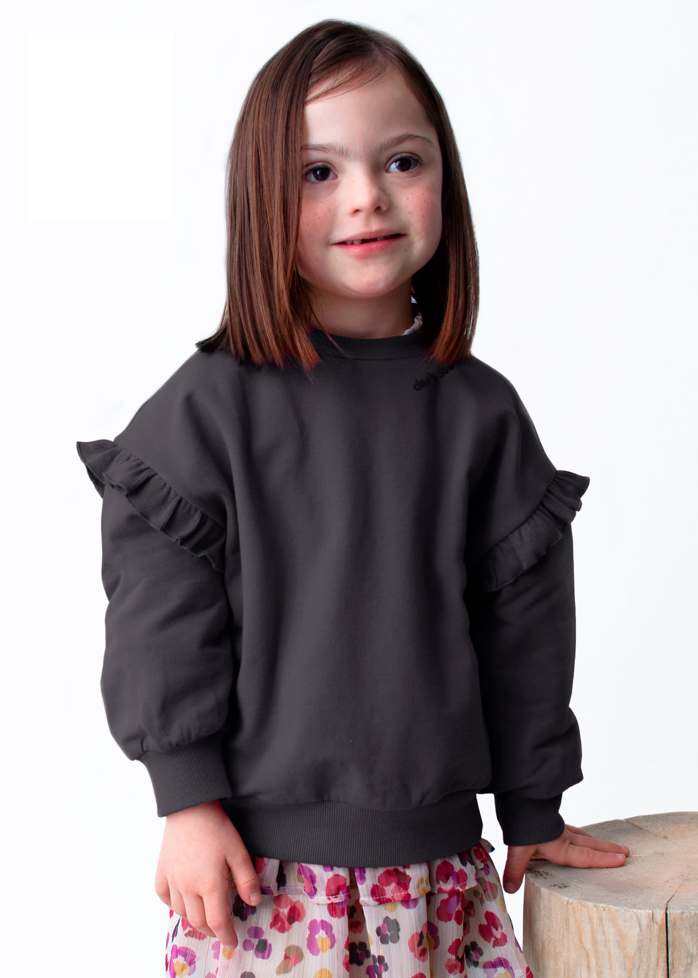 Girls ruffle sleeved jumper