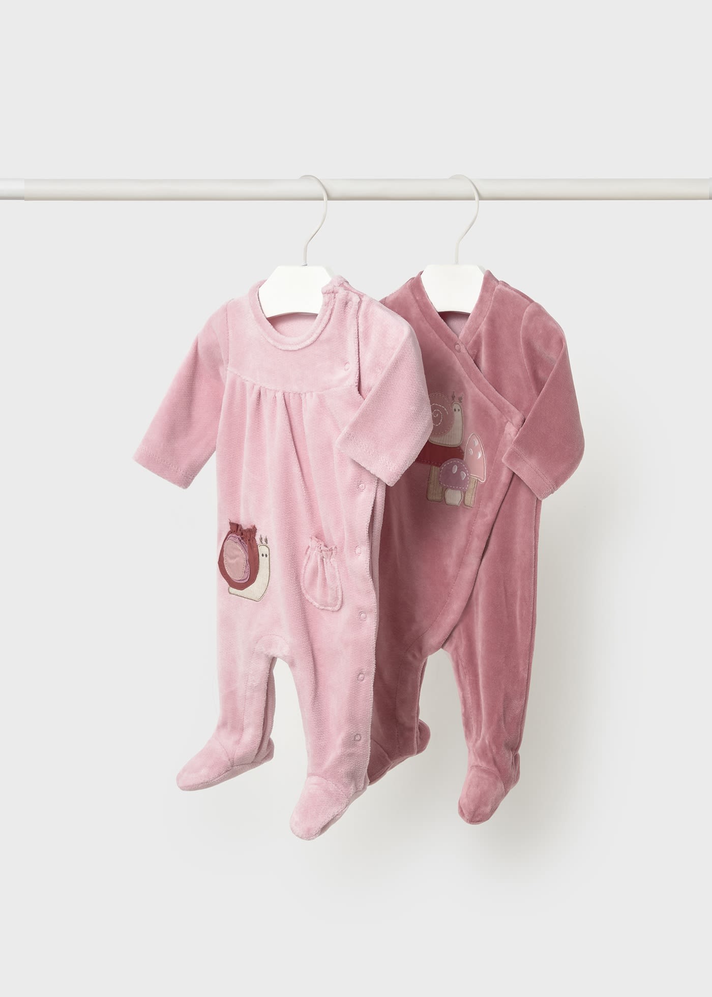 Set 2 babygrows aveludados recém nascida