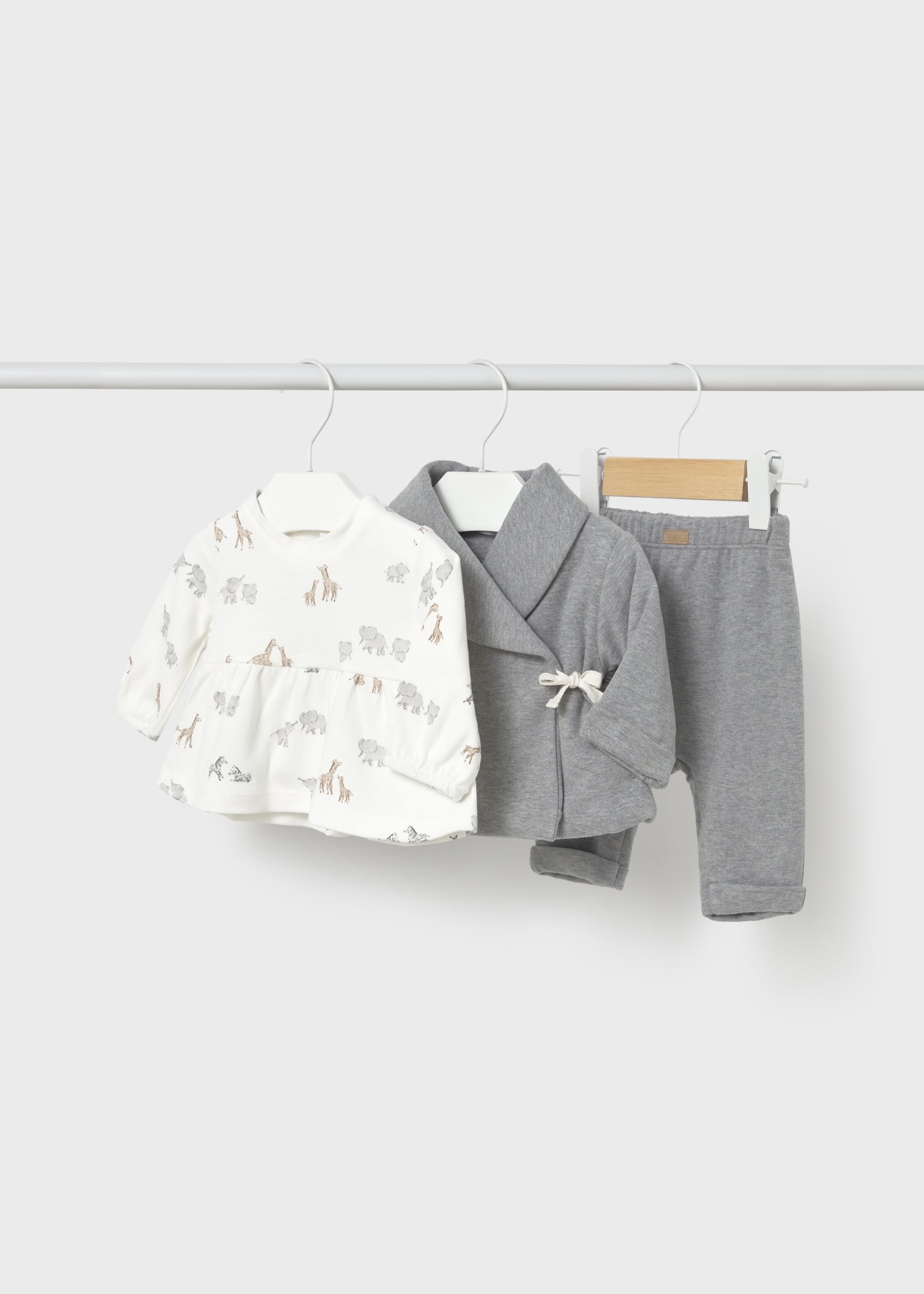 Newborn 3-piece trouser set