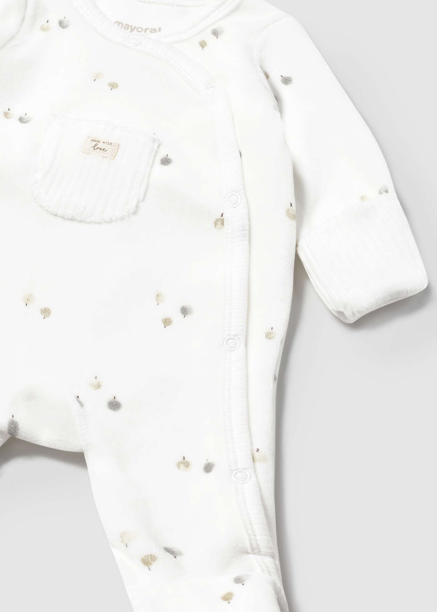 Newborn unisex romper with feet