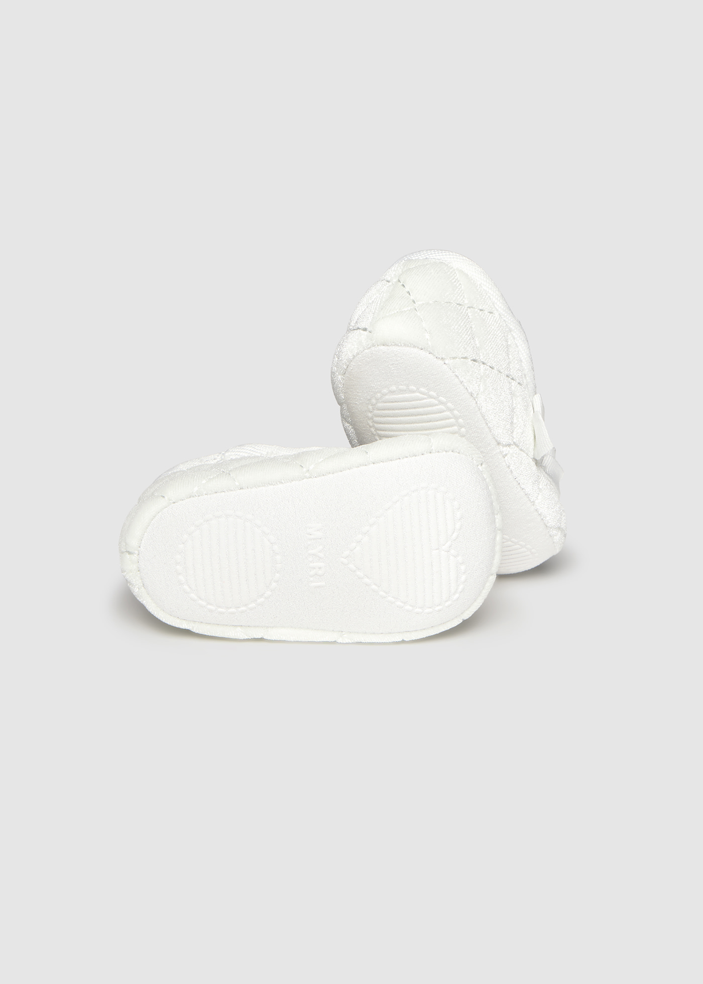 Chaussures en velours nouveau-né