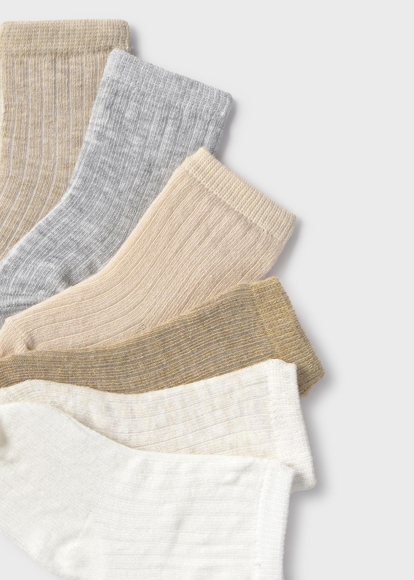 Newborn 6 pack of plain socks
