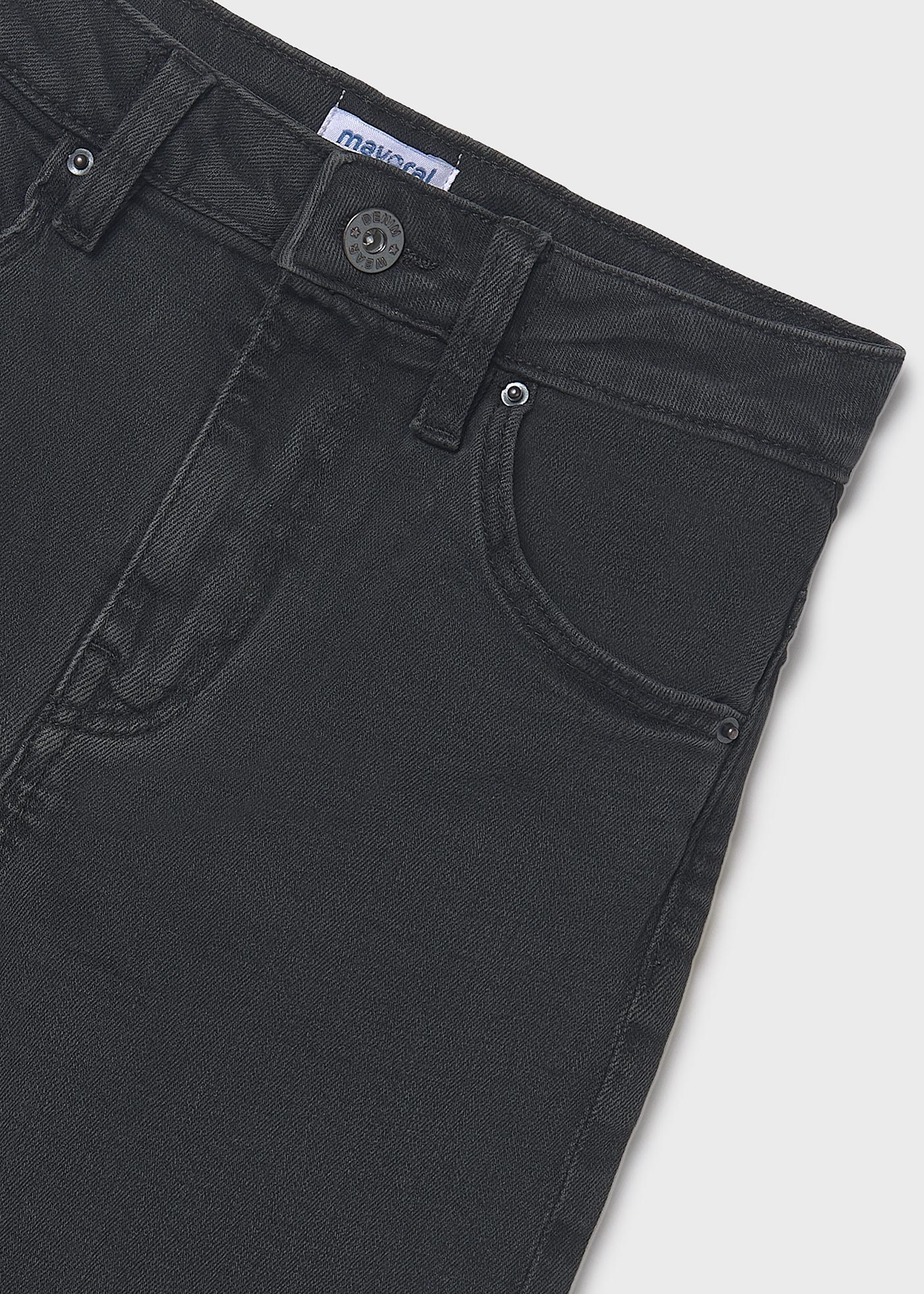 Jeans a zampa ragazza