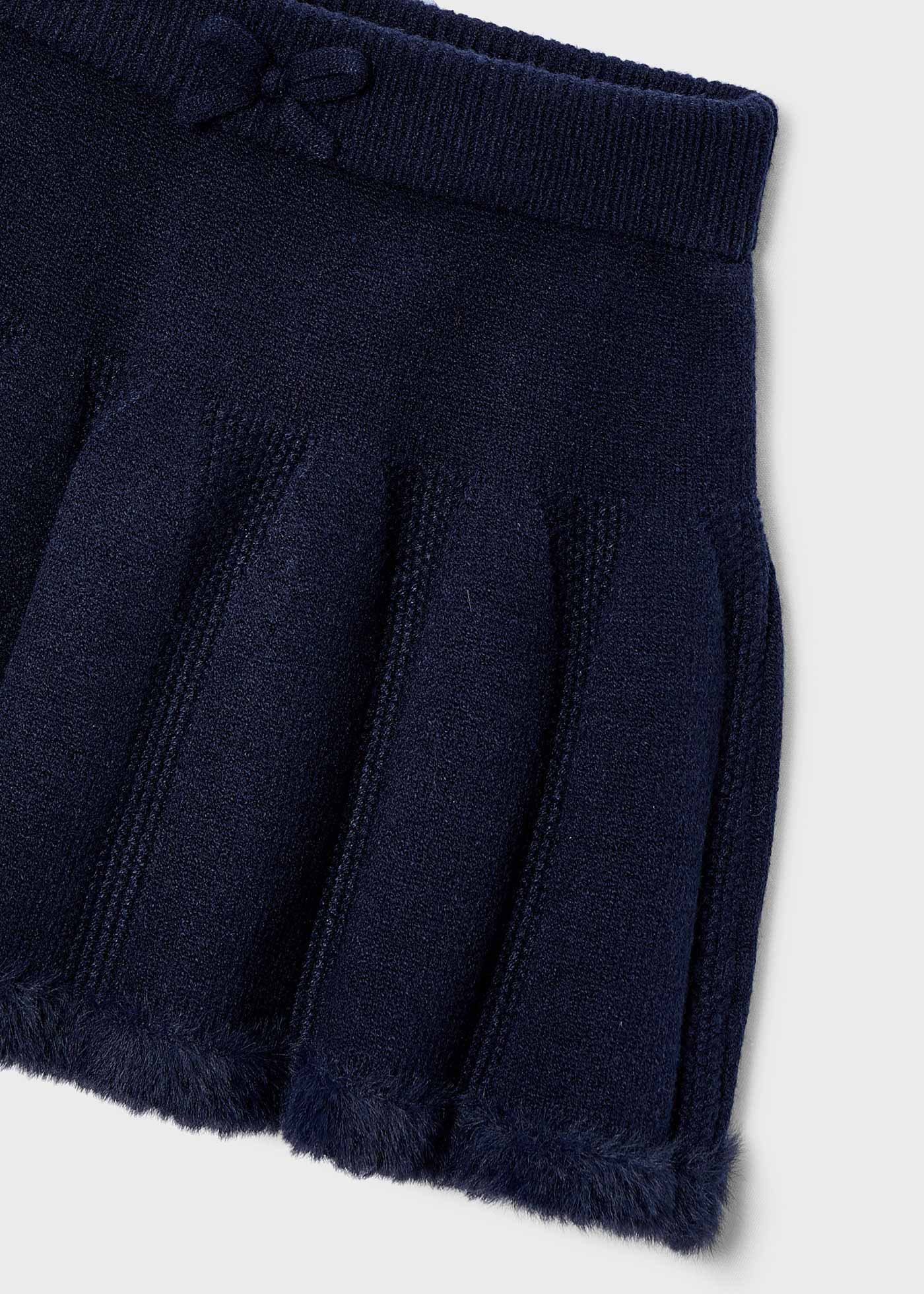Girls knitted skirt