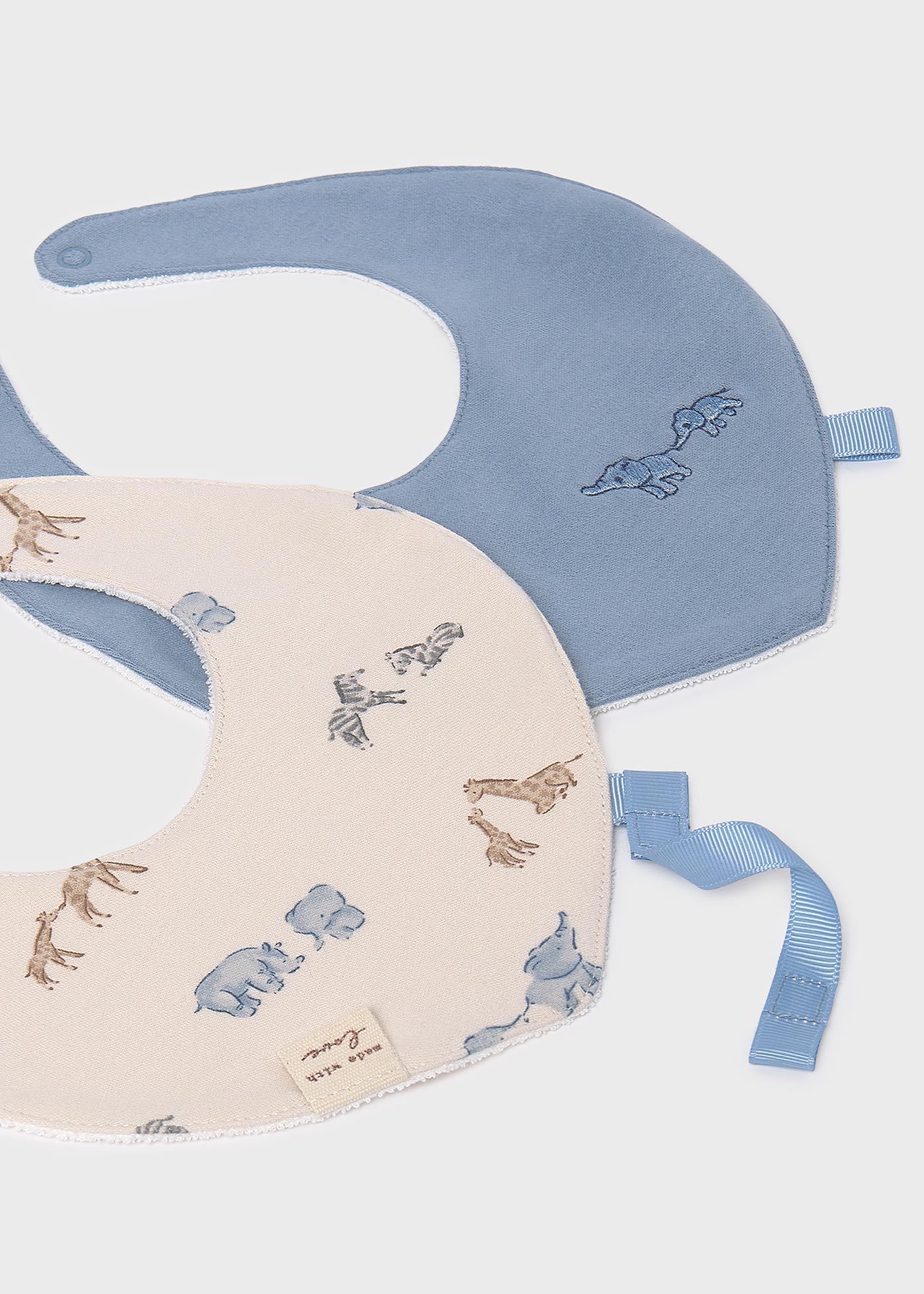 Baby 2 pack of waterproof bibs