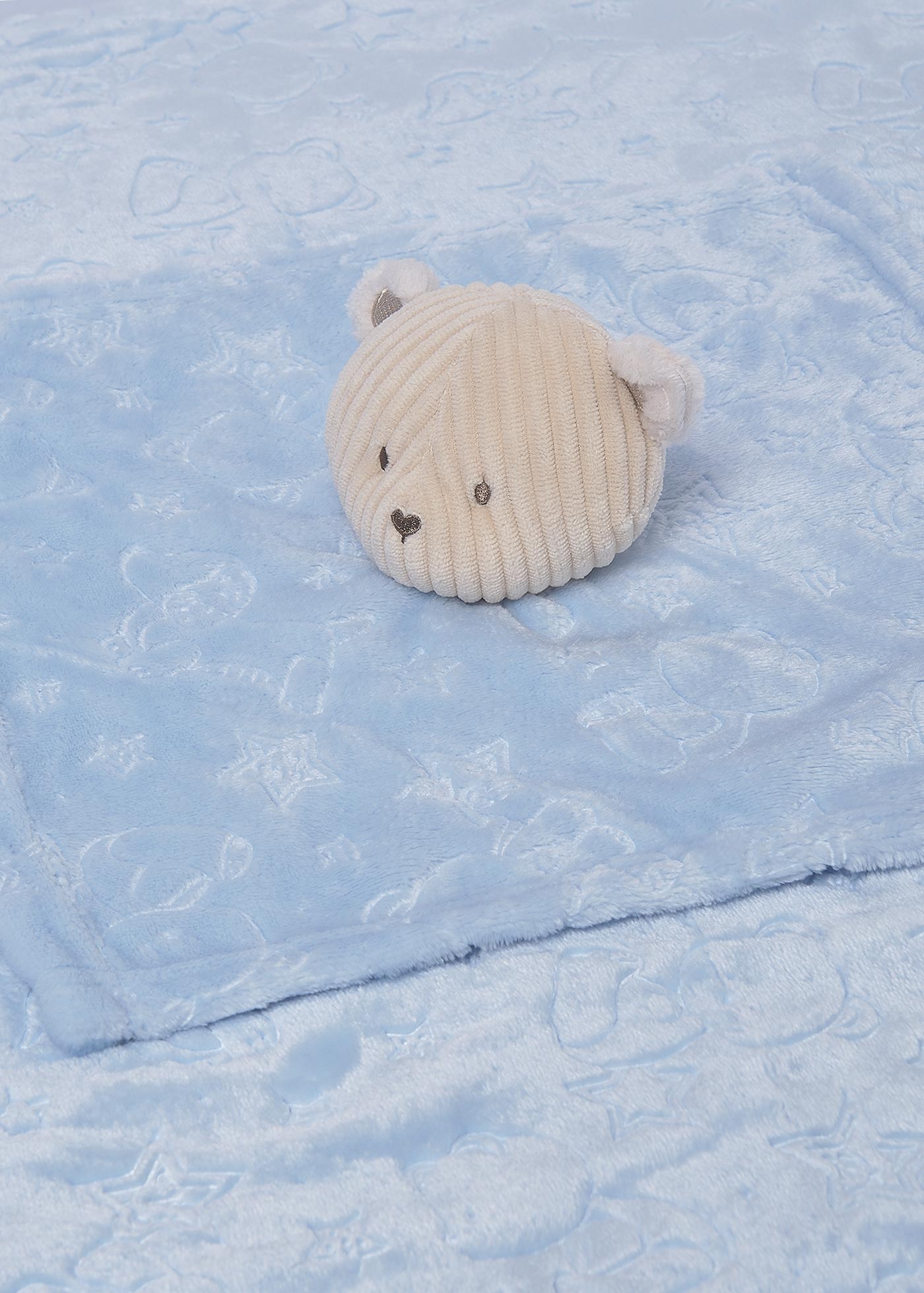 Baby blanket and dummy