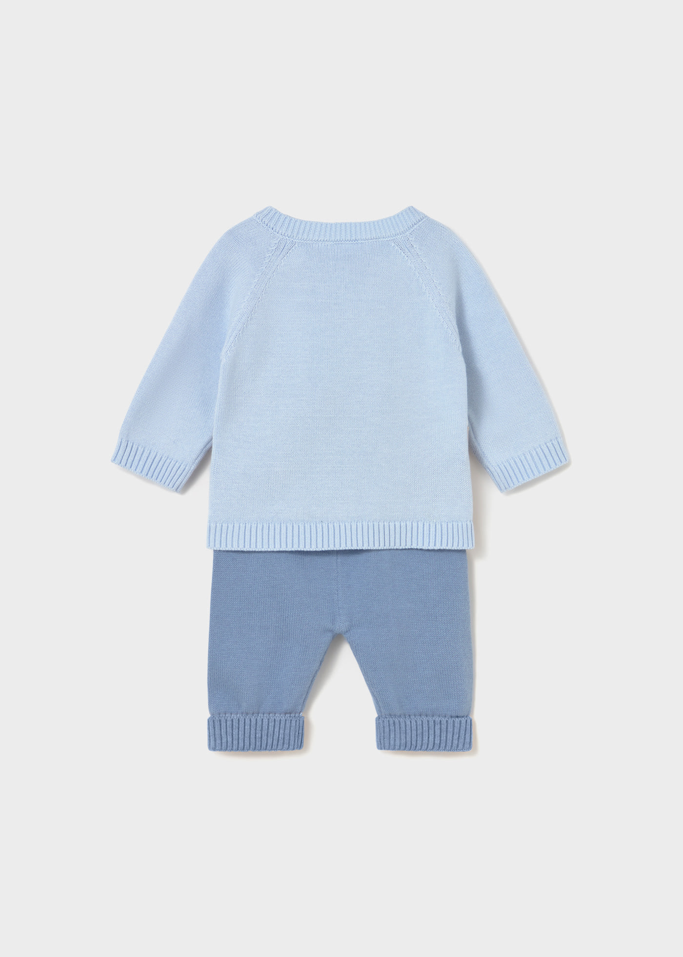 Set pantaloni si pulover tricot nou-nascut Set pantaloni si pulover tricot nou-nascut