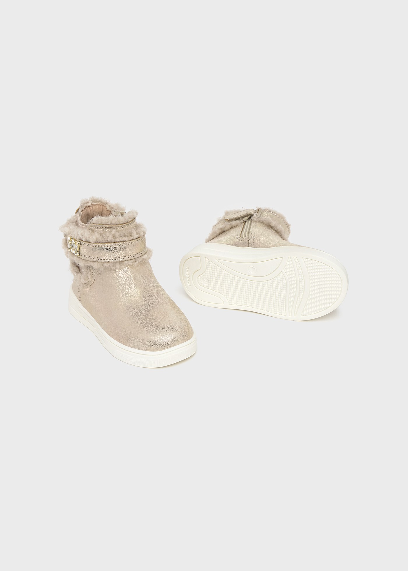 Botins strass pelo bebé