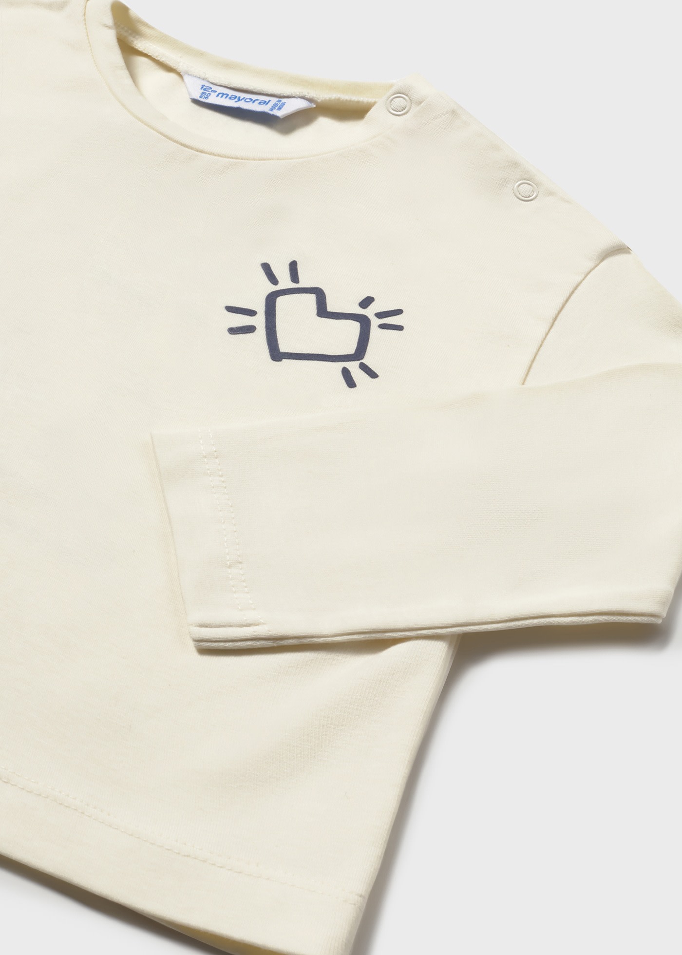 Babys shirt with motif on back