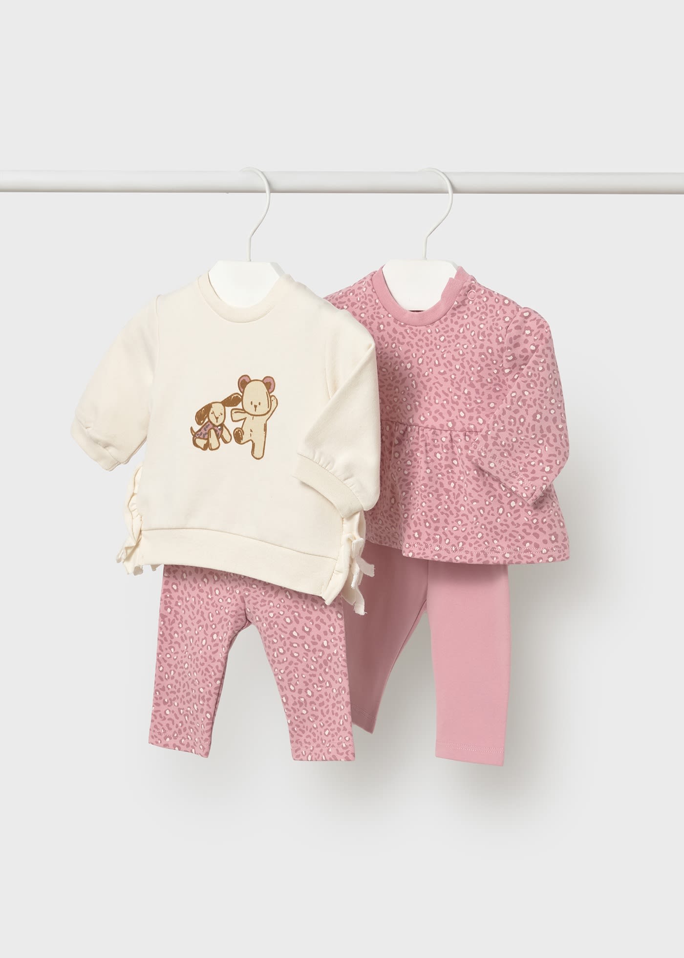Newborn 4 piece legging set